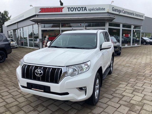 TOYOTA Land Cruiser 2.8TD Comfort Automatic