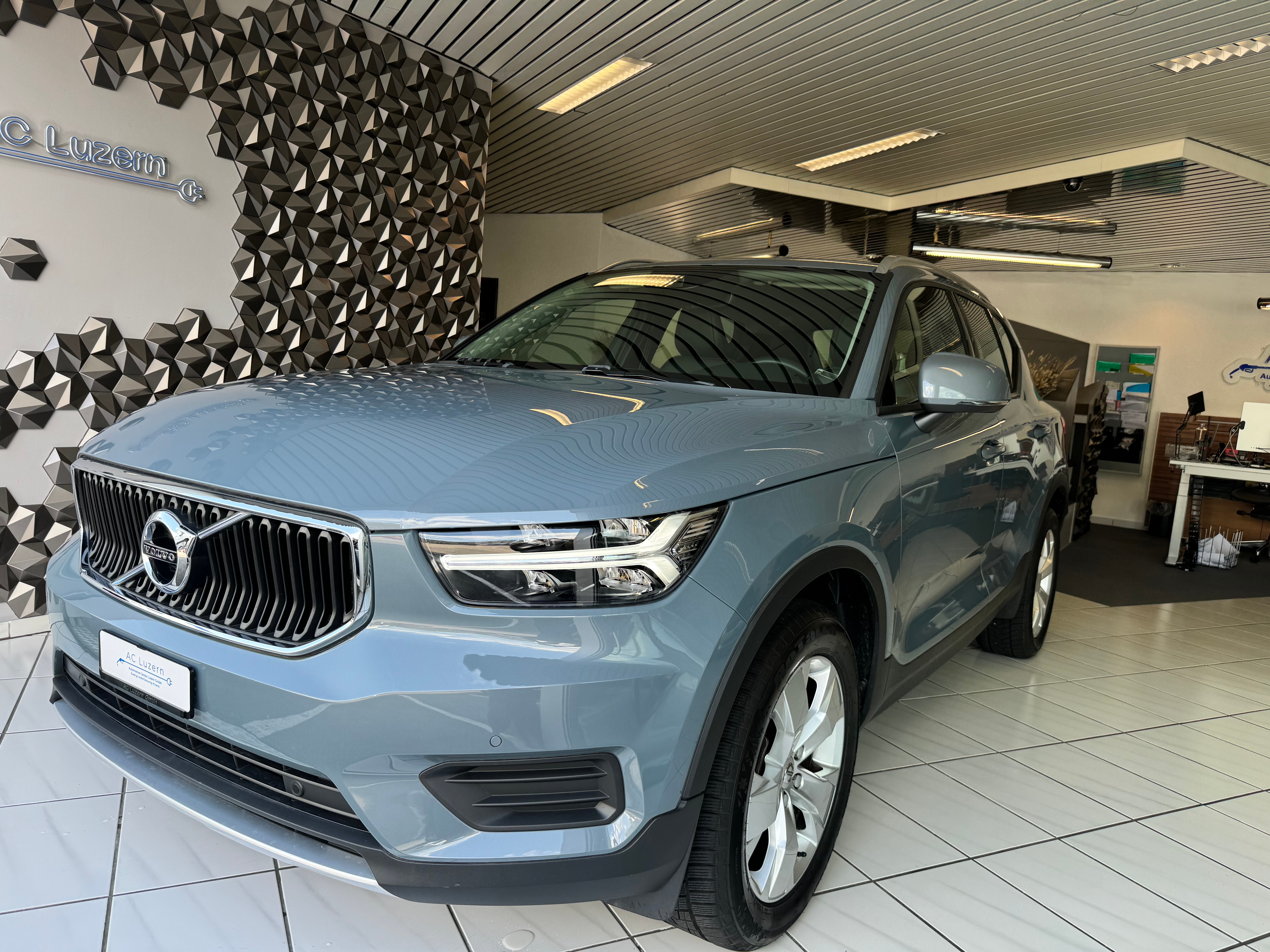 VOLVO XC40 T3 Momentum Geartronic