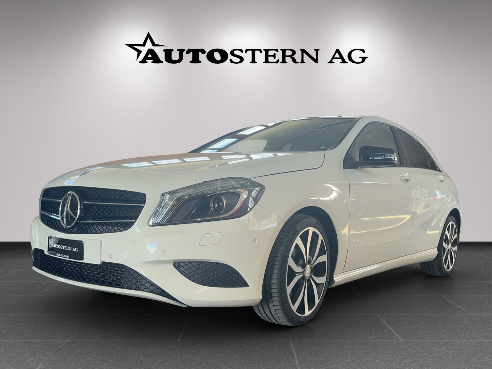 MERCEDES-BENZ A 180 Style 7G-DCT