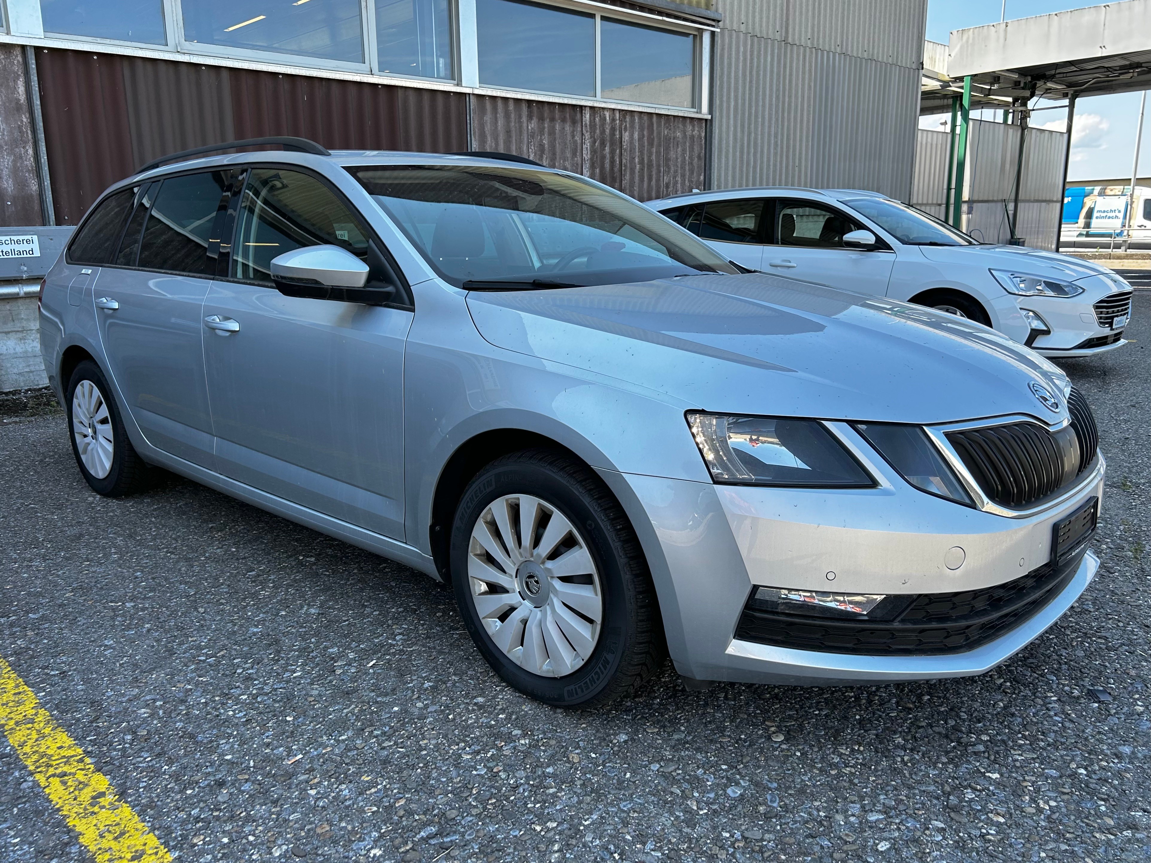 SKODA Octavia Combi 2.0 TDI Ambition DSG