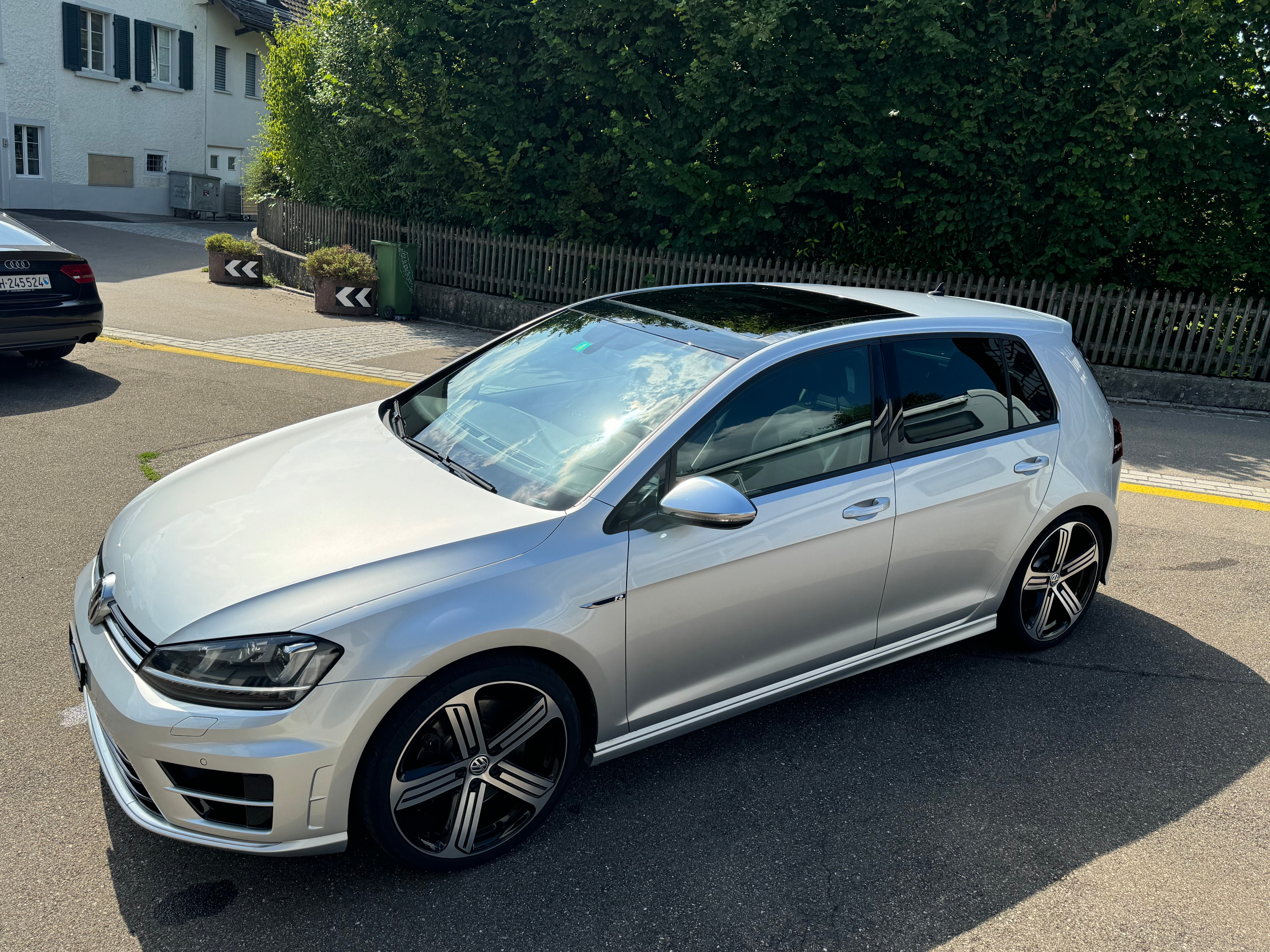 VW Golf 2.0 TSI R 4Motion