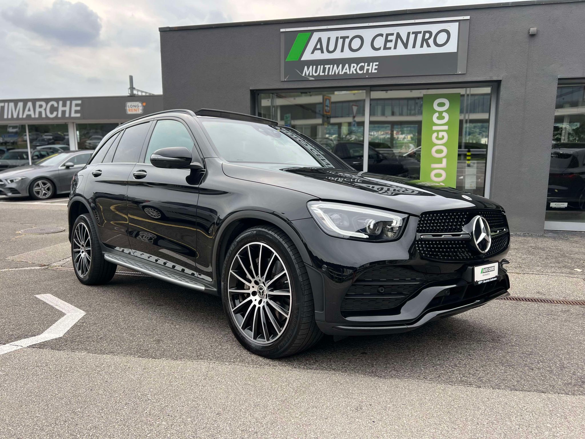 MERCEDES-BENZ GLC 300 AMG Line 4Matic 9G-Tronic