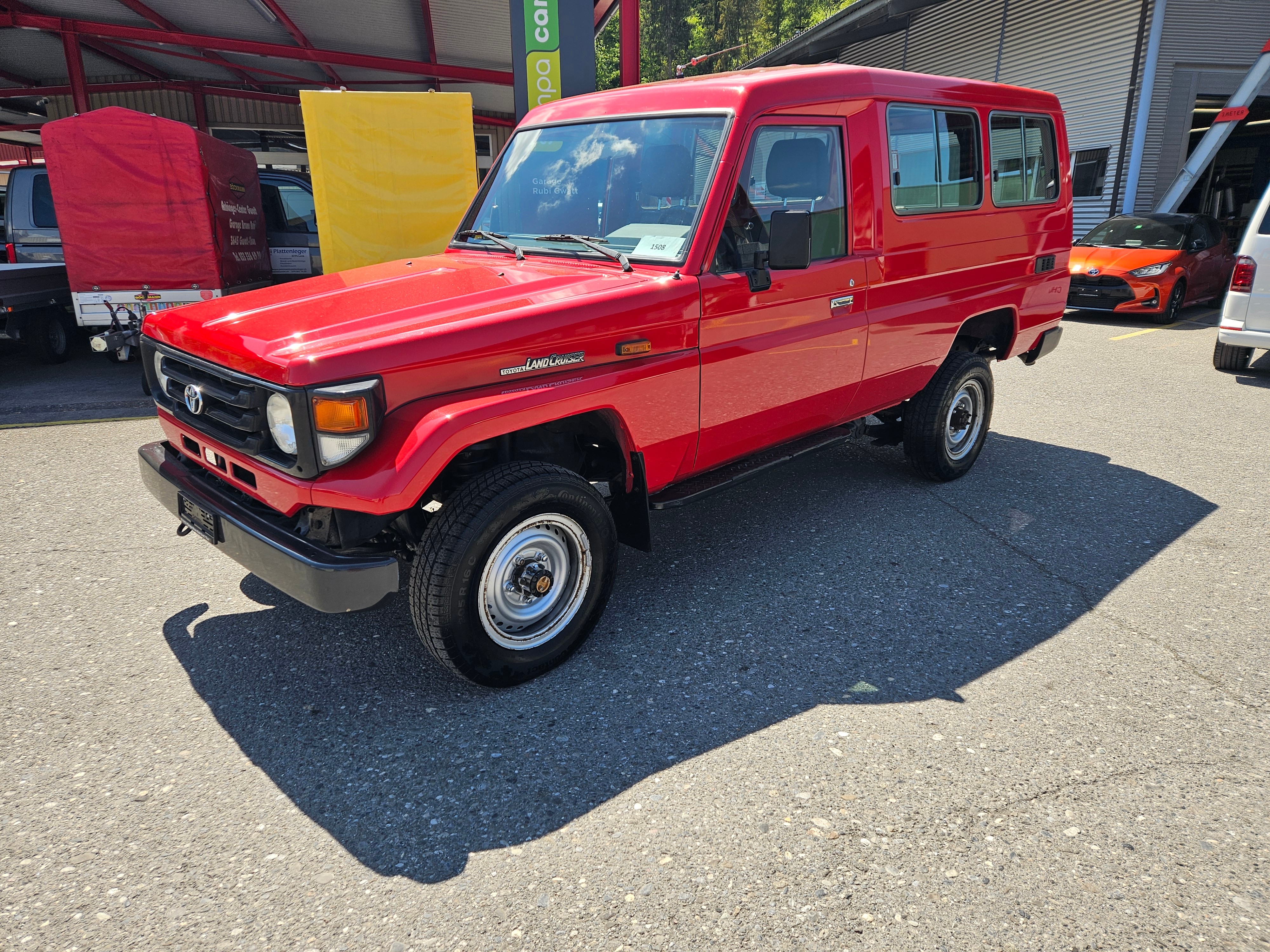 TOYOTA Land Cruiser 400 Hdt Long 4.2D