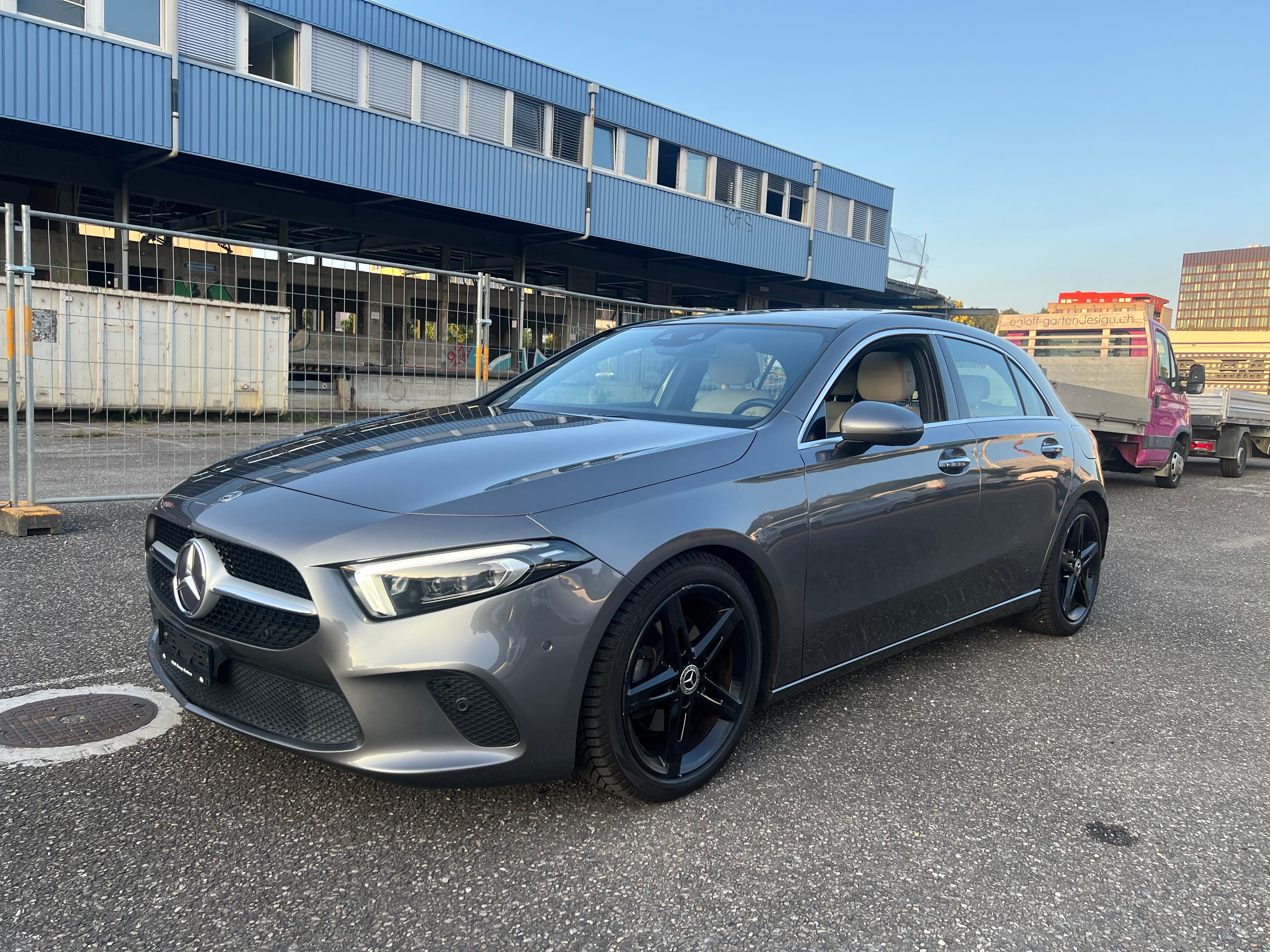 MERCEDES-BENZ A 200 Progressive 7G-DCT