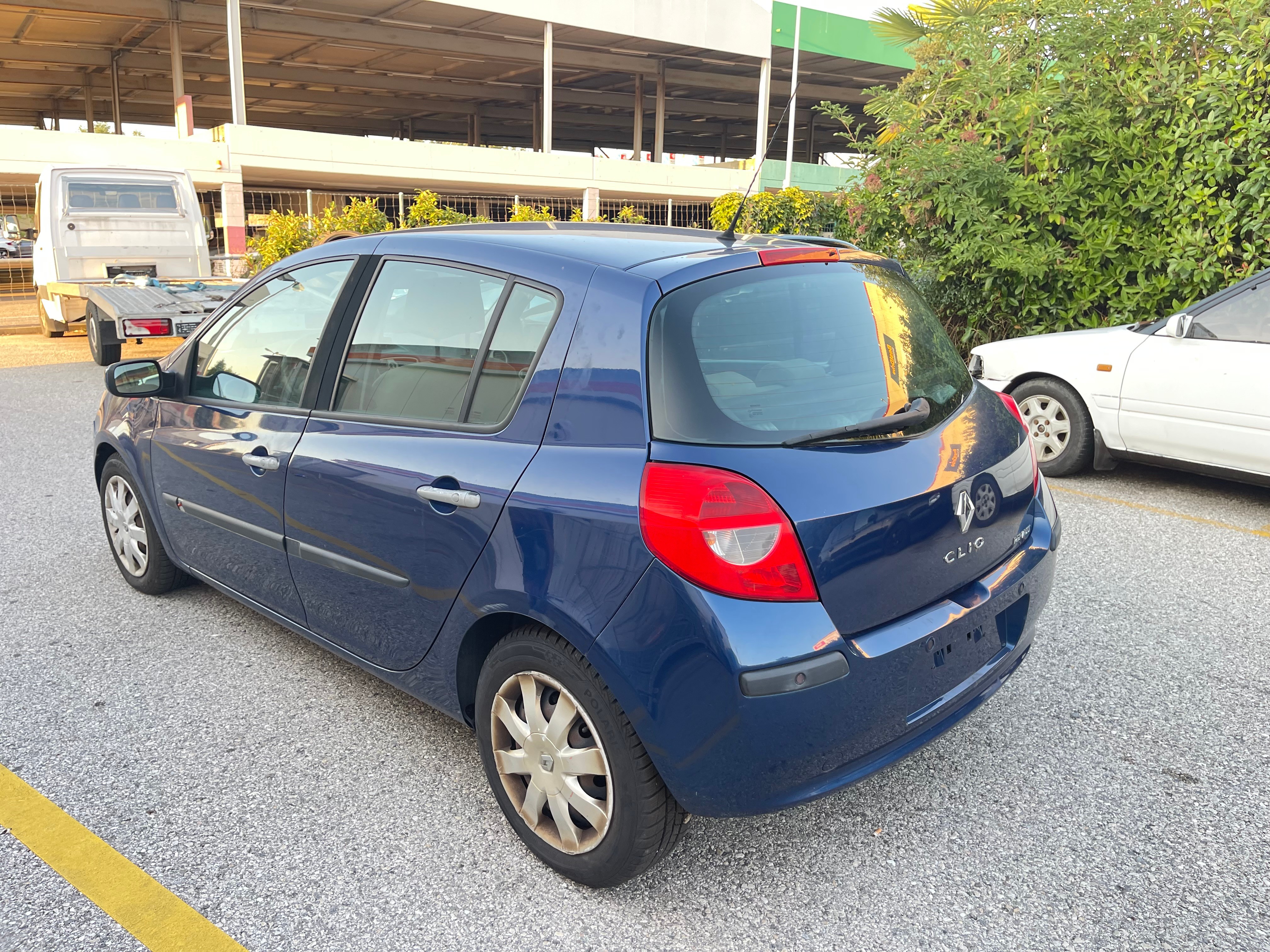 RENAULT Clio 1.6 16V Privilège