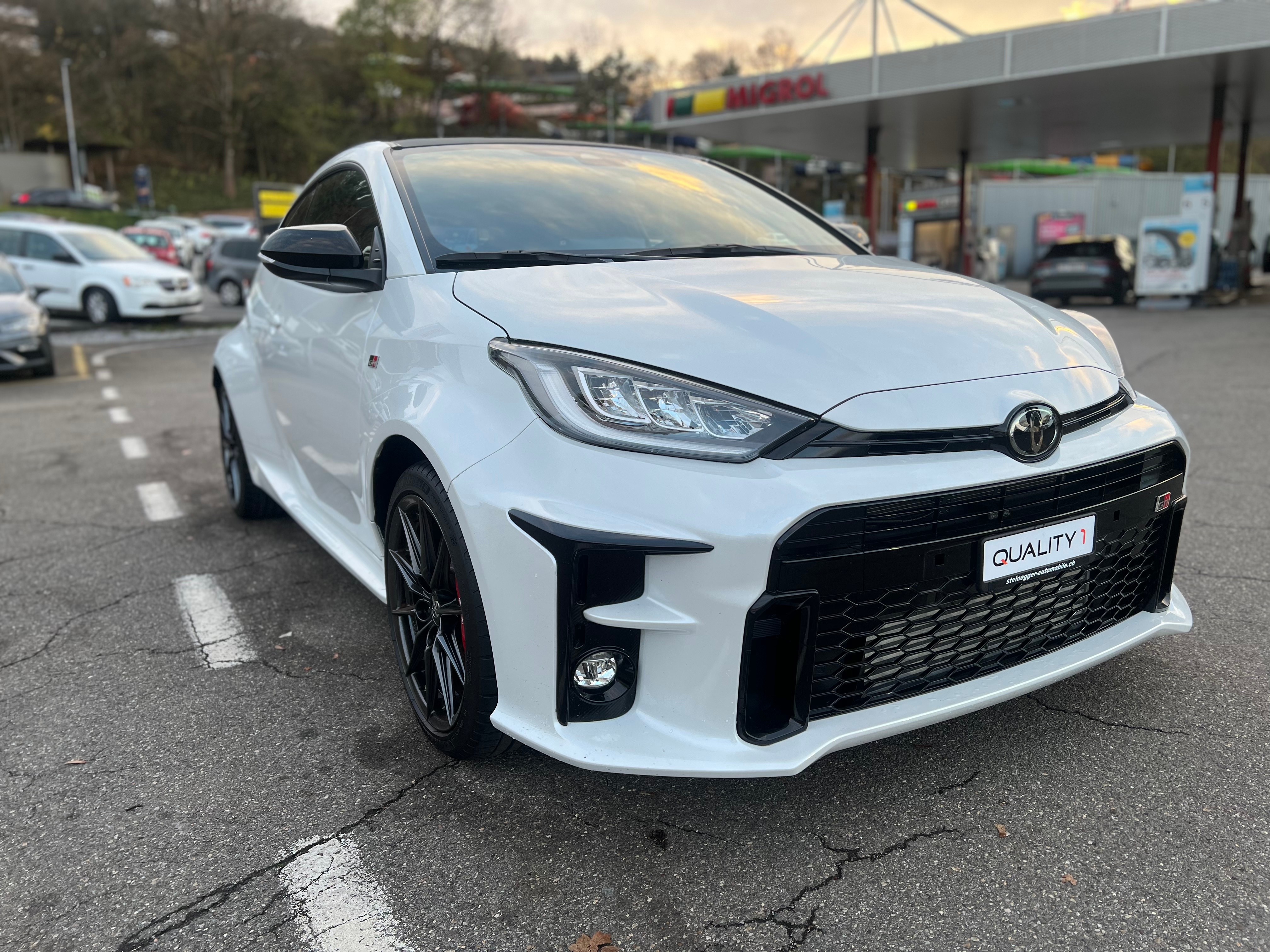 TOYOTA Yaris 1.6 GR Sport (Circuit Paket)