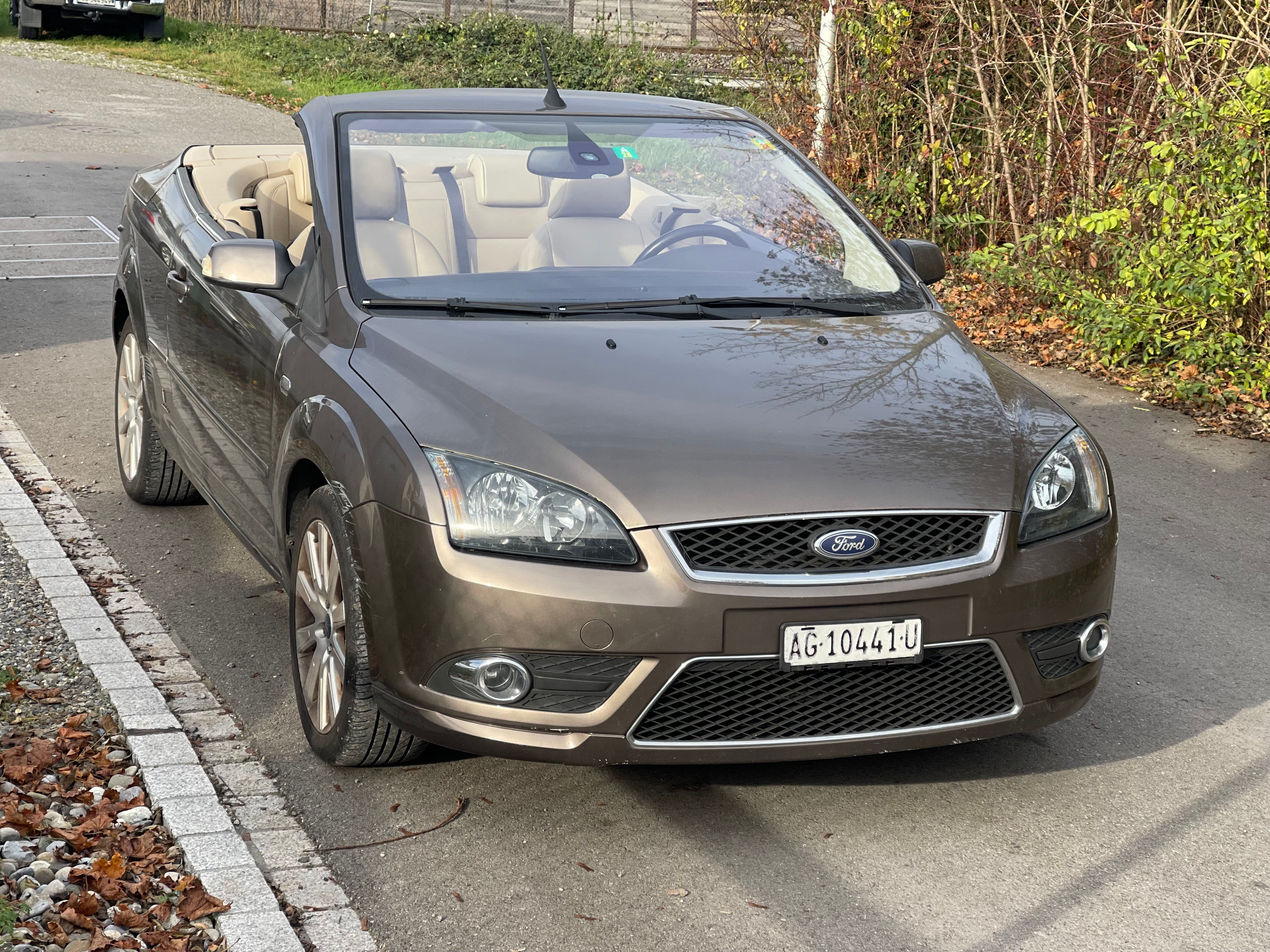 FORD Focus CC 2.0i Titanium