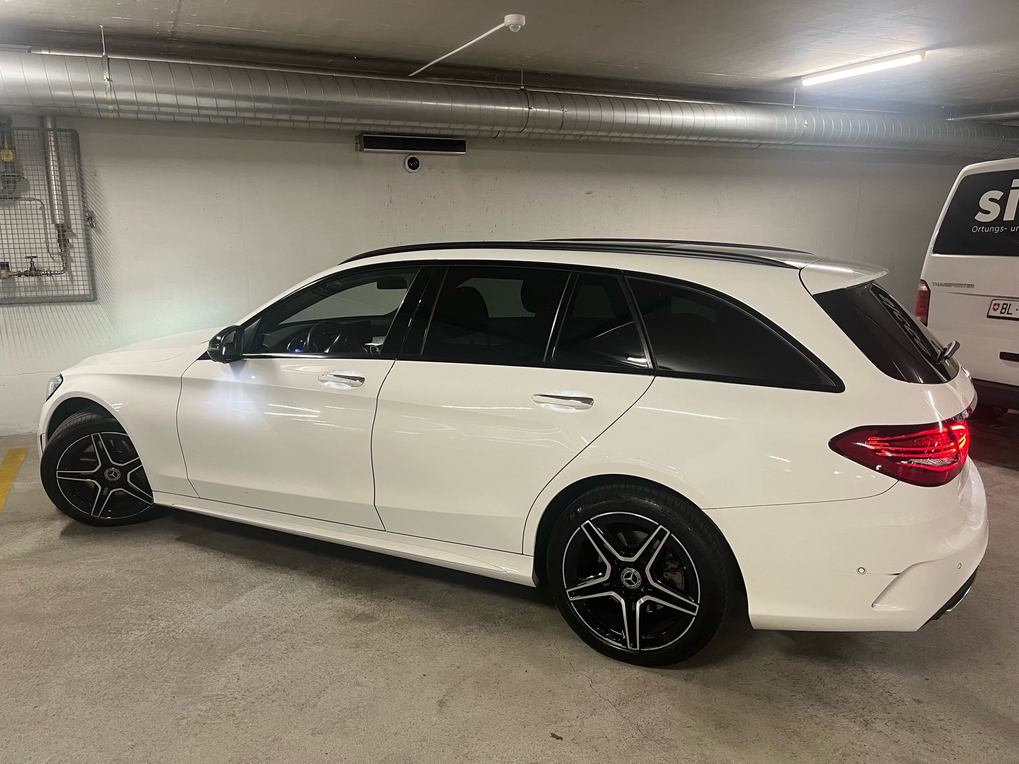 MERCEDES-BENZ C 300 AMG Line 9G-Tronic