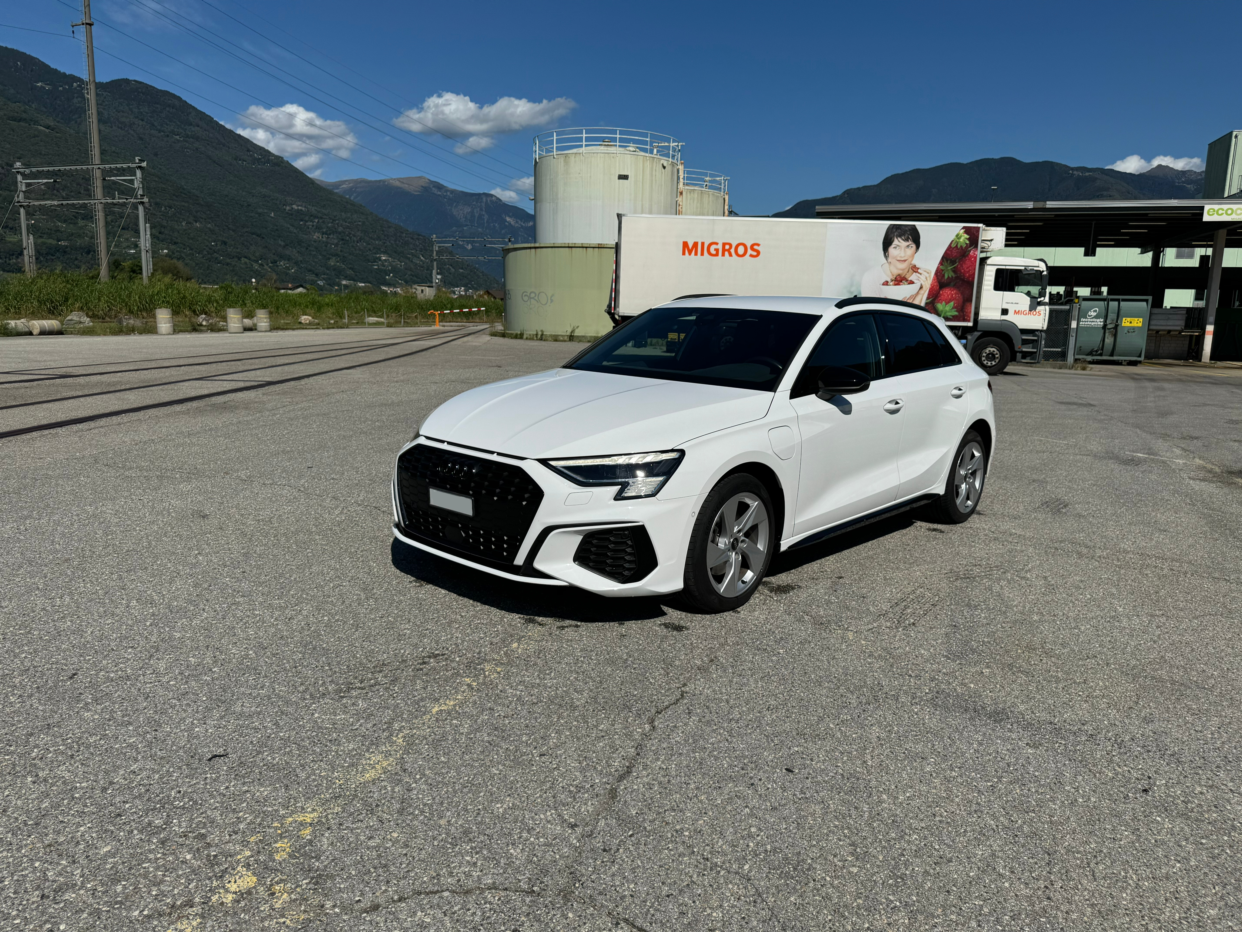 AUDI A3 Sportback 40 TFSI e S line Attraction S-tronic