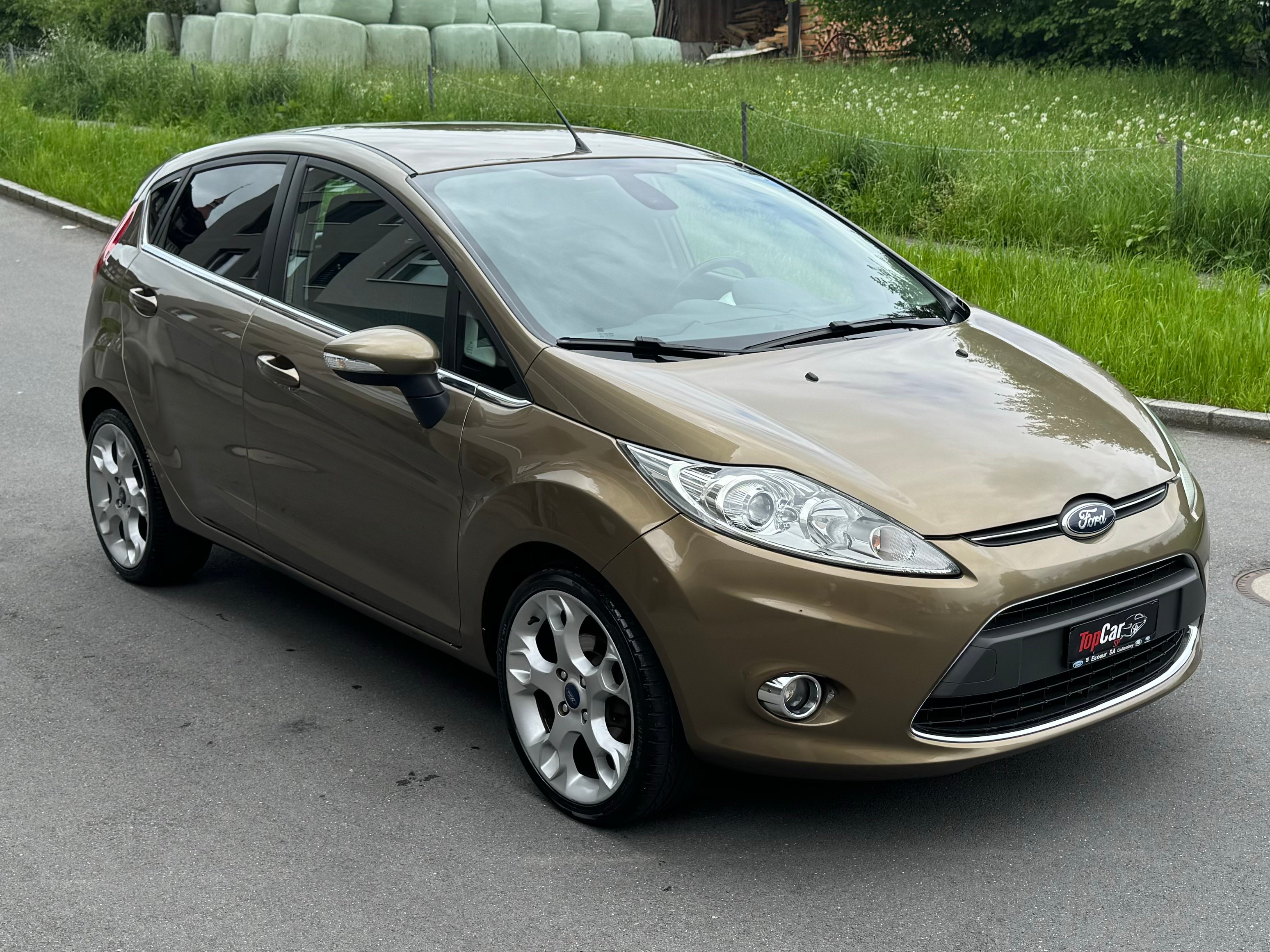 FORD Fiesta 1.4 16V Titanium