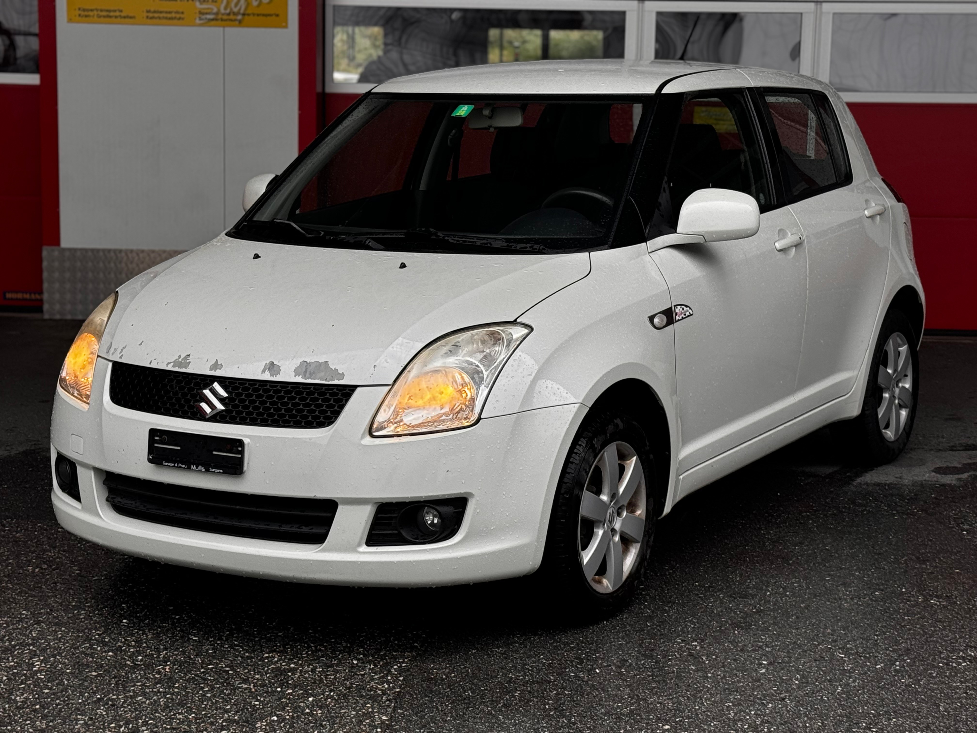 SUZUKI Swift 1.3i 16V GL Top Piz Sulai LE 4x4