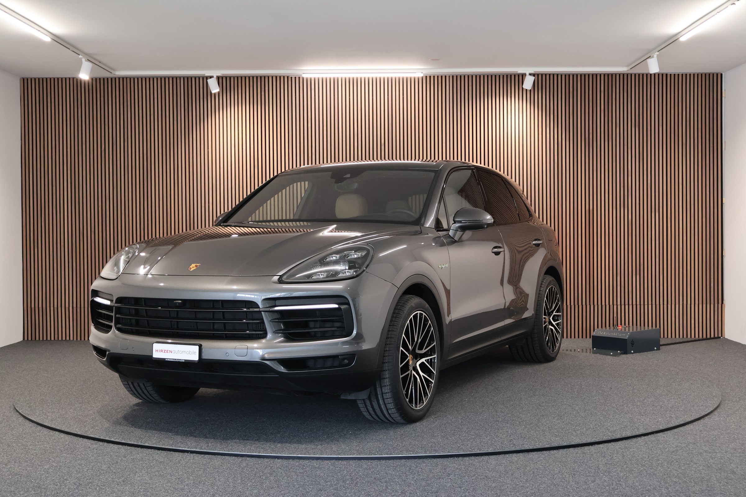 PORSCHE Cayenne E-Hybrid