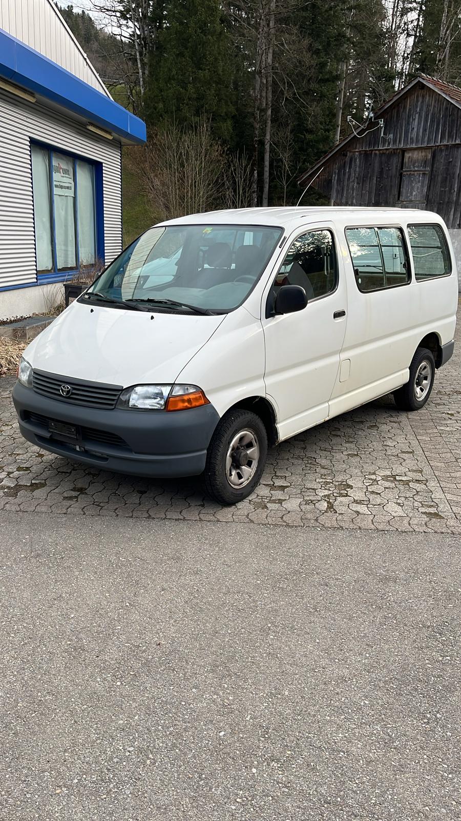 TOYOTA Hiace 2.7 Kombi 4x4