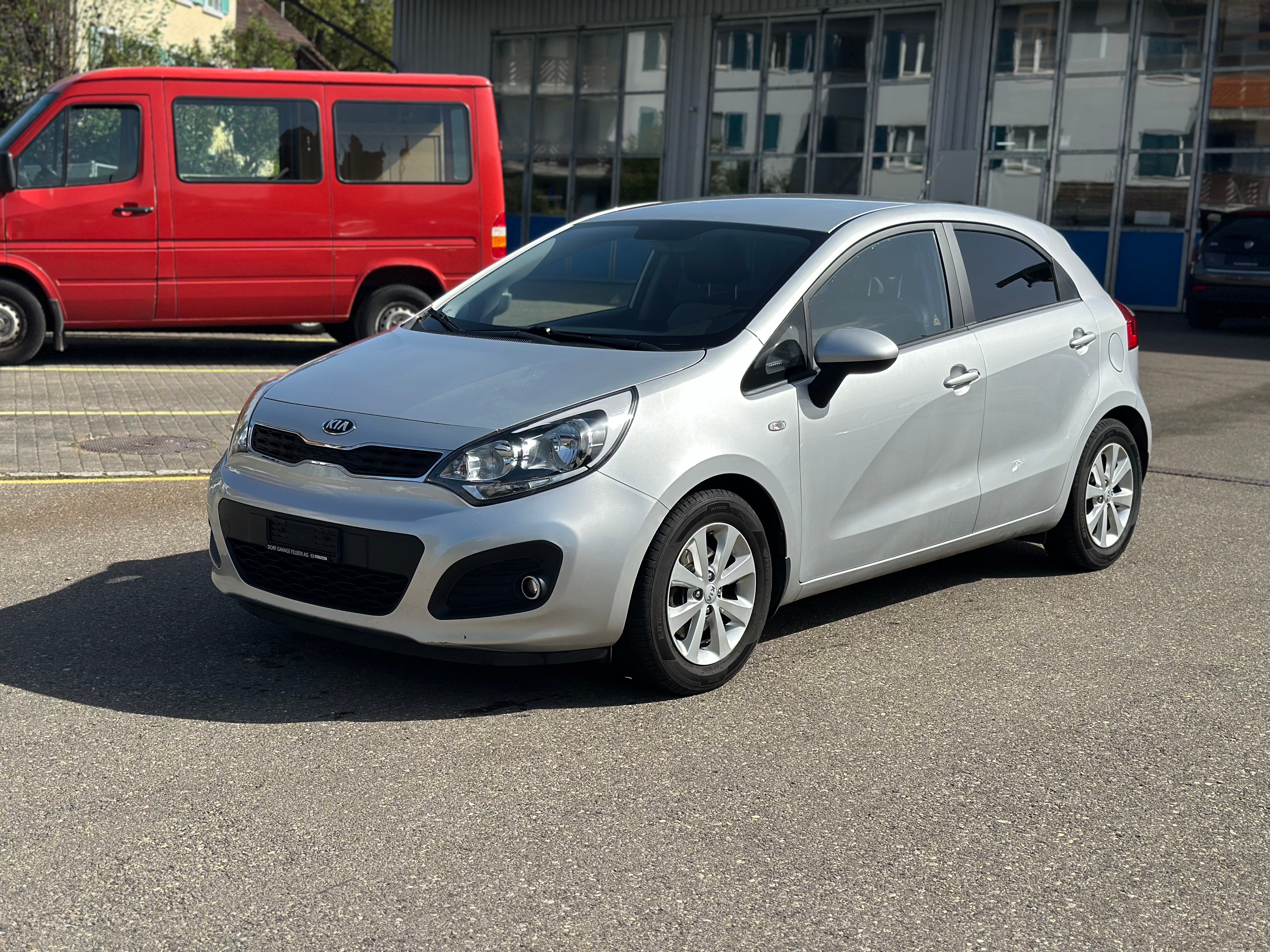 KIA Rio 1.4 CVVT Trend