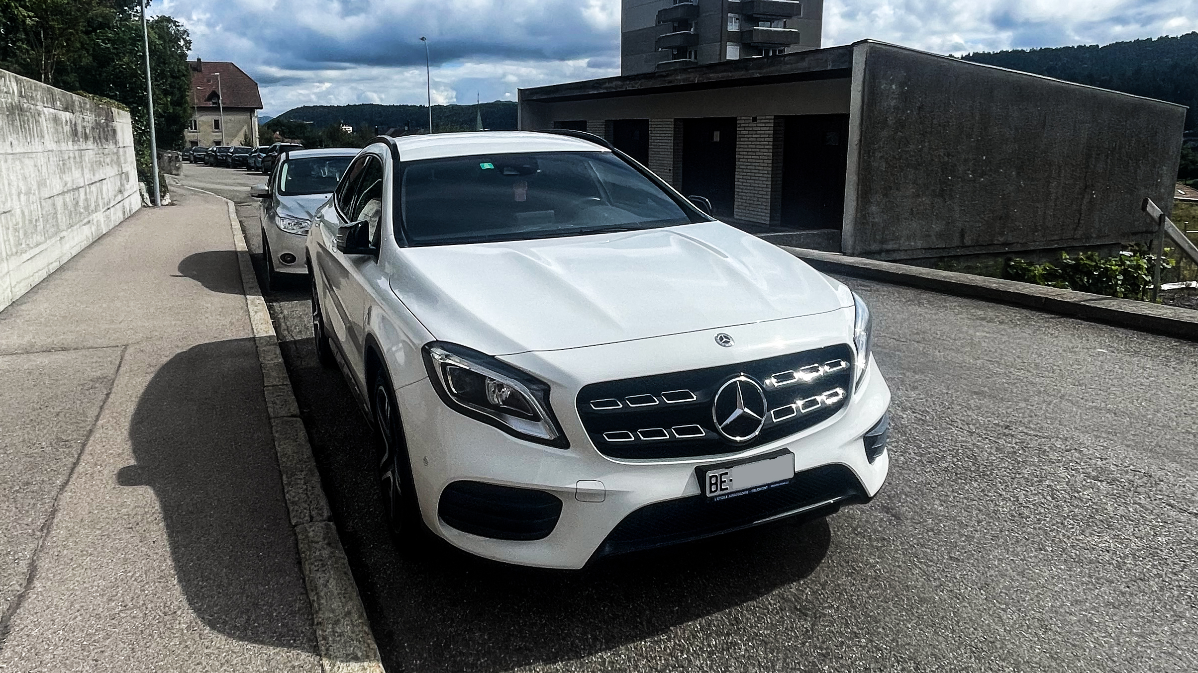 MERCEDES-BENZ GLA 200 AMG Line 7G-DCT