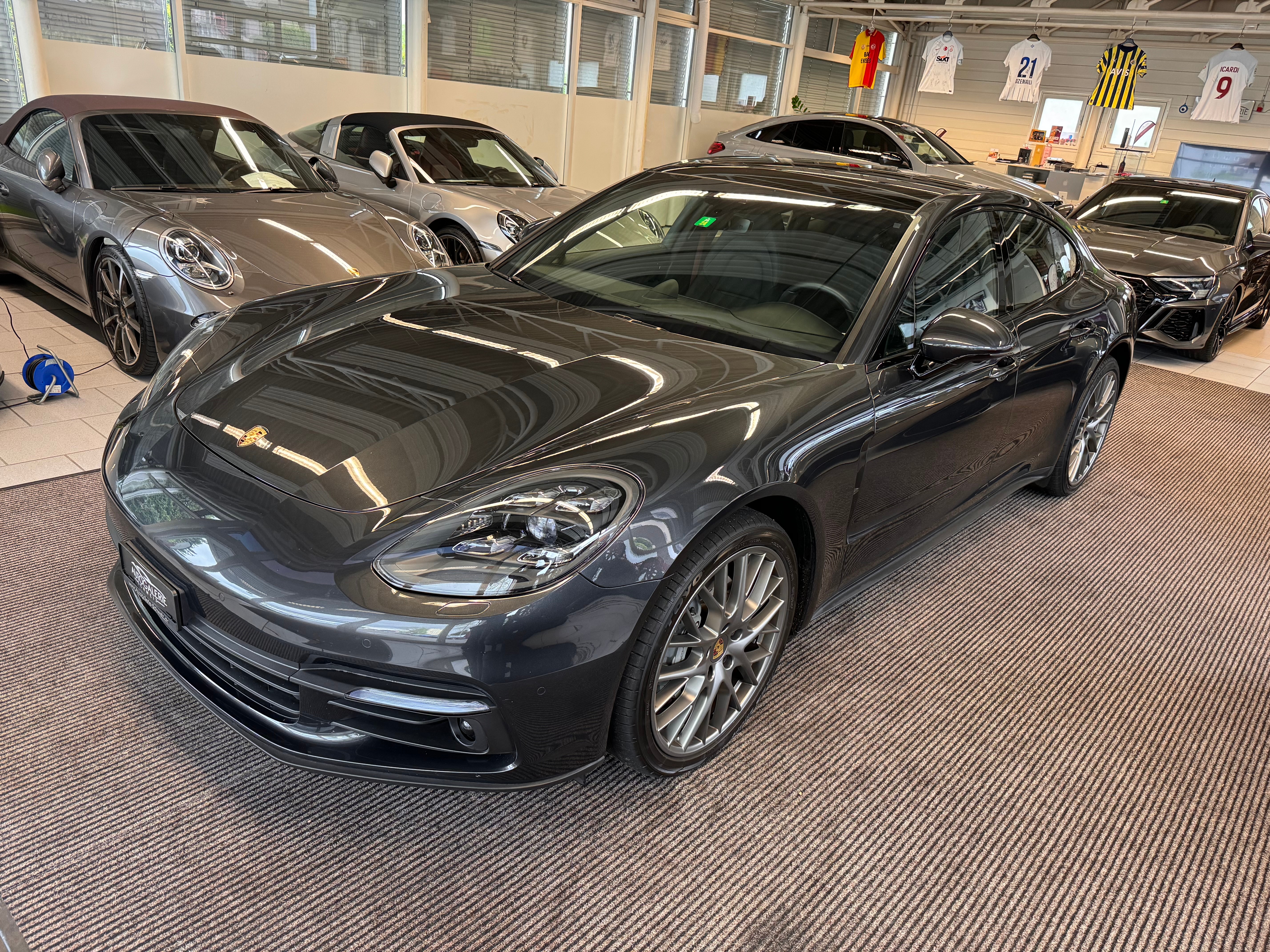 PORSCHE Panamera 4S PDK | CH Swiss Package | Matrix | InnoDrive | 21