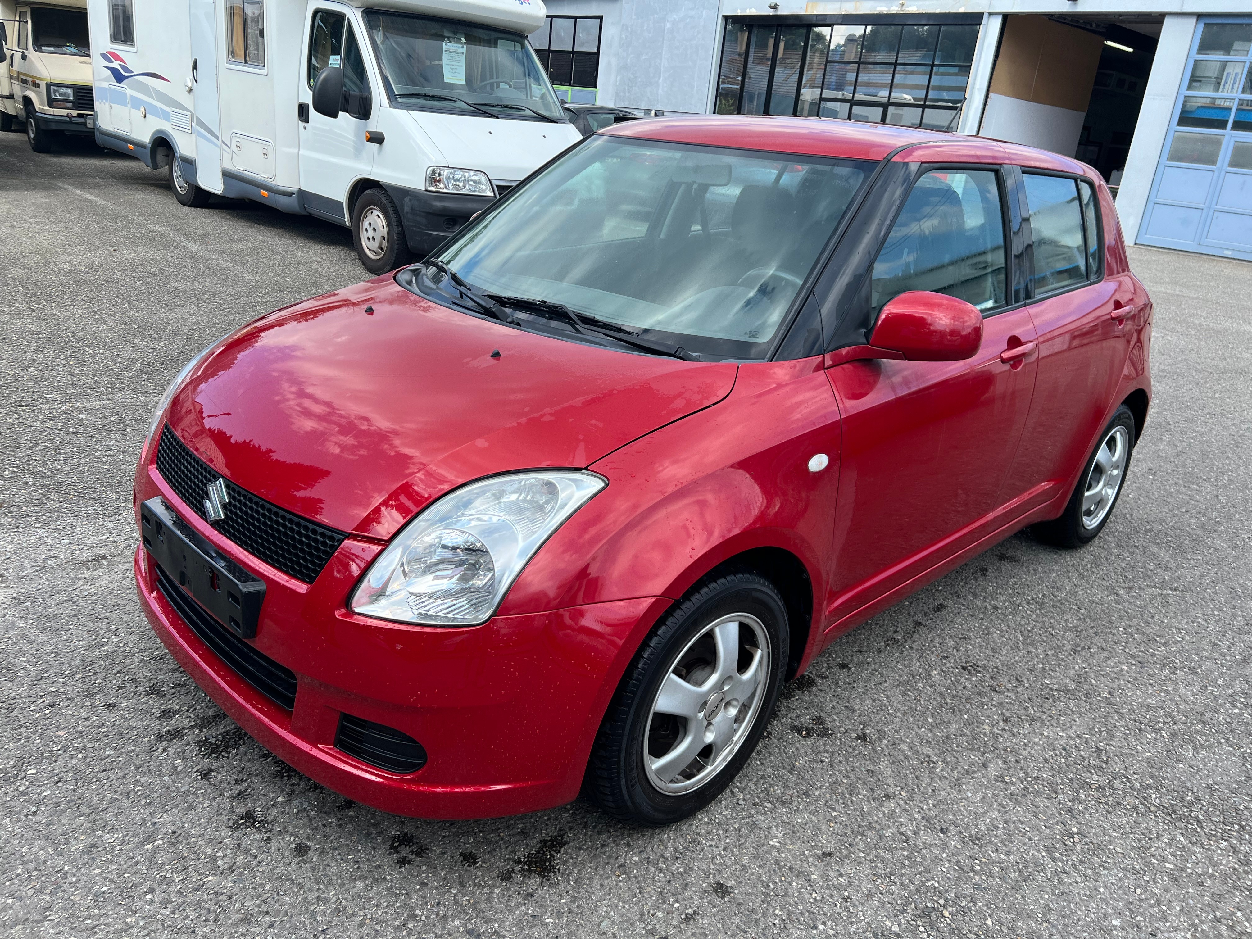 SUZUKI Swift 1.3i 16V GL Top