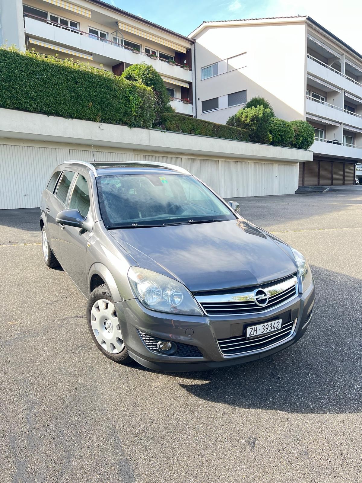 OPEL Astra Caravan 1.6i 16V Anniversary Edition