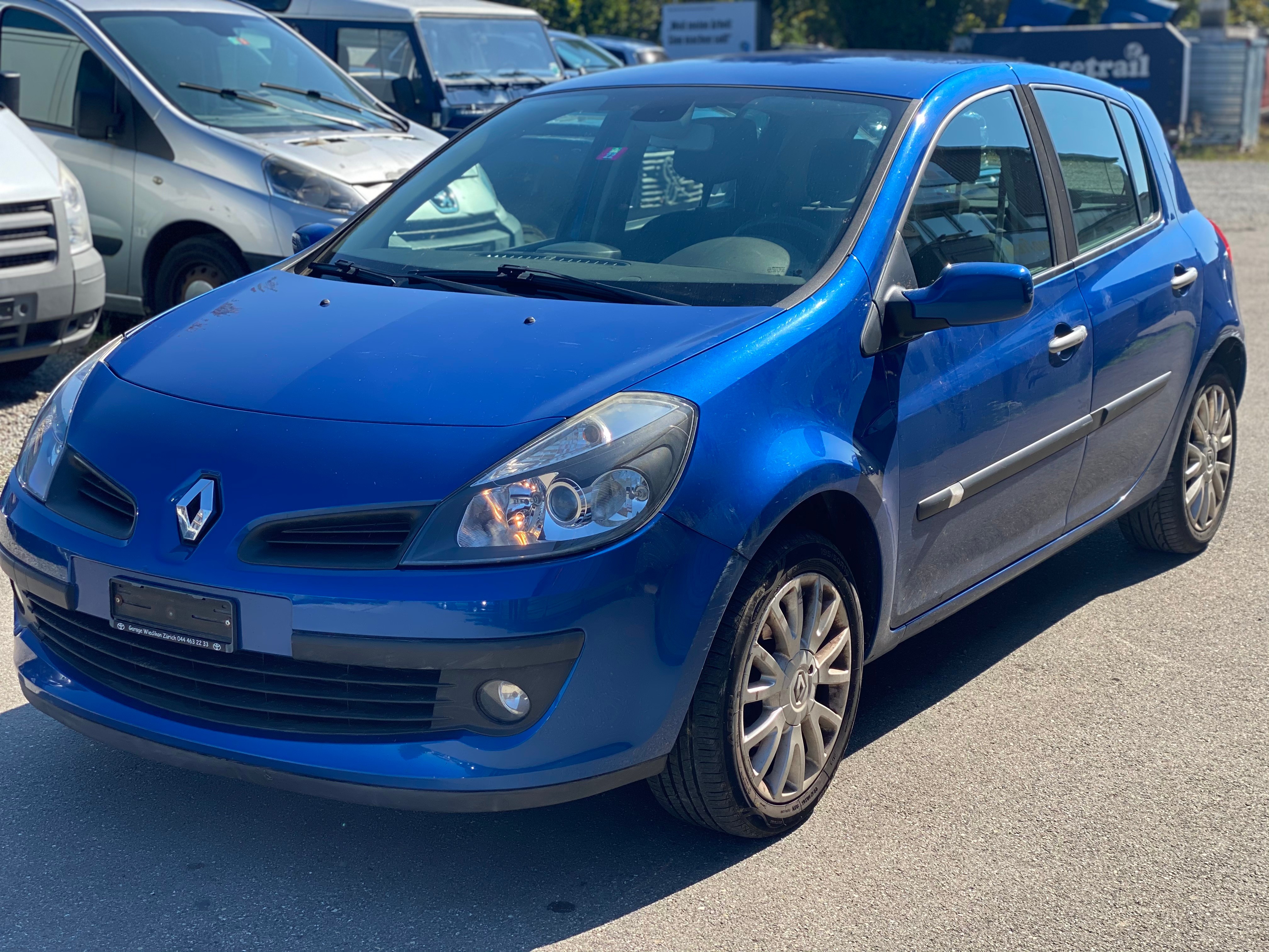 RENAULT Clio 1.6 16V Dynamique