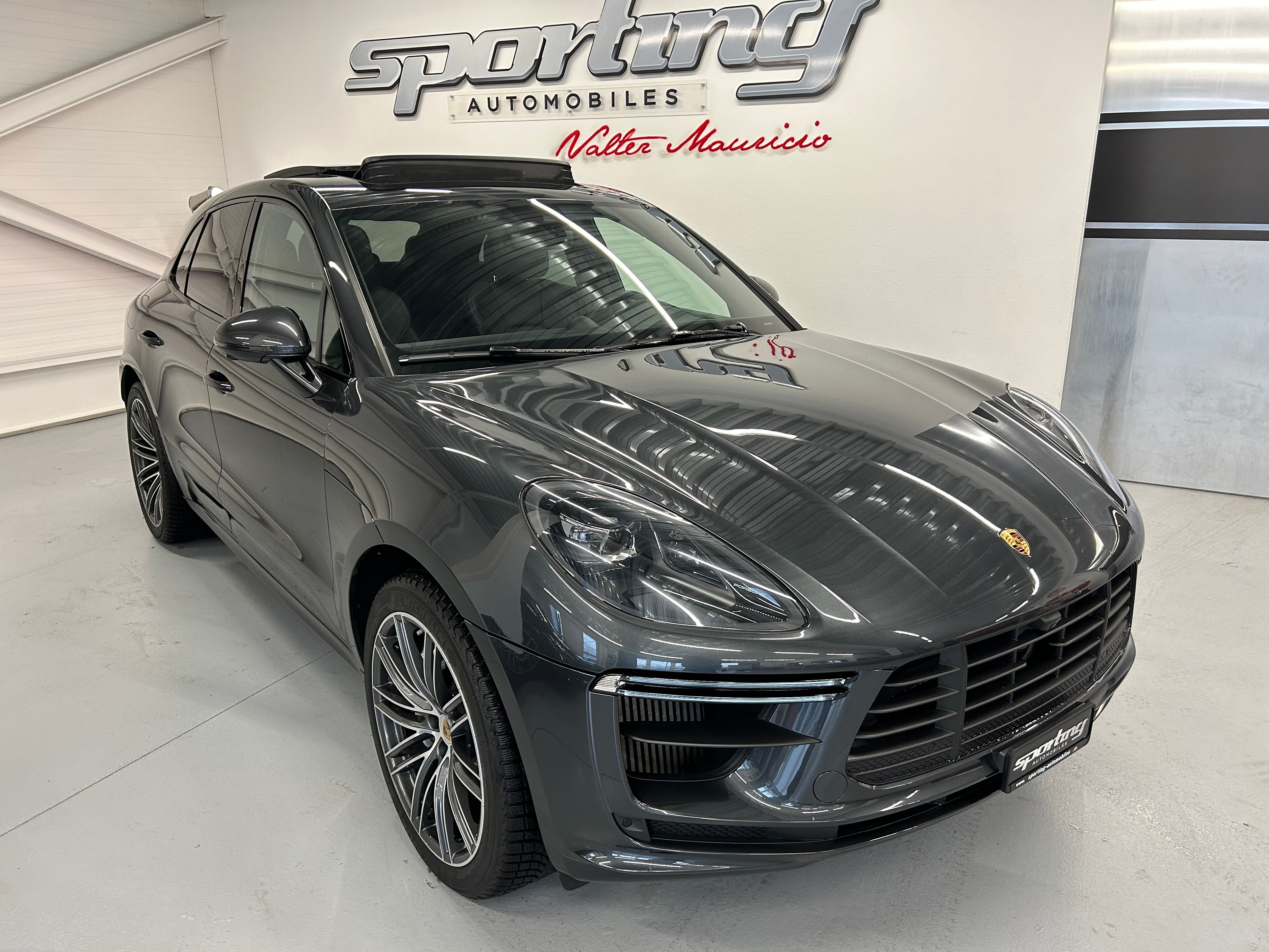 PORSCHE Macan Turbo PDK