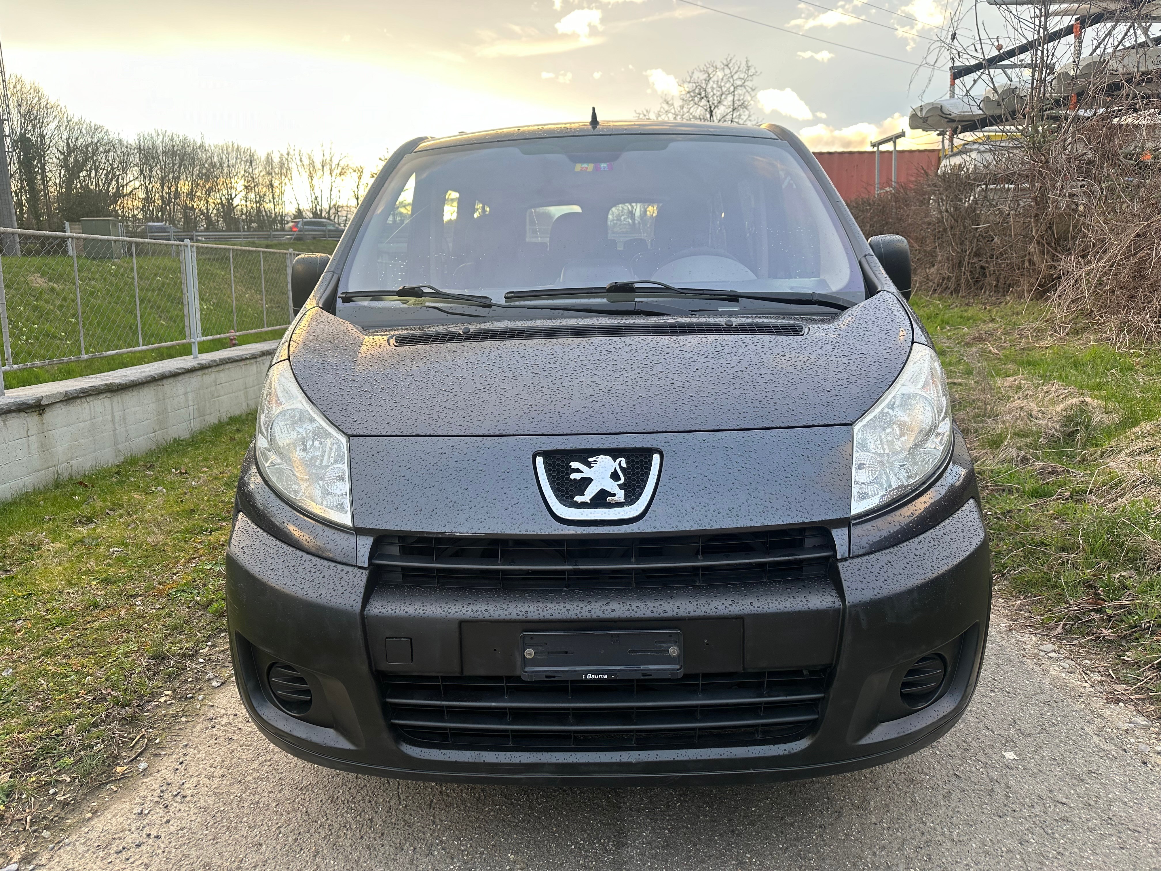 PEUGEOT Expert Tepee 2.0 HDi Confort L1