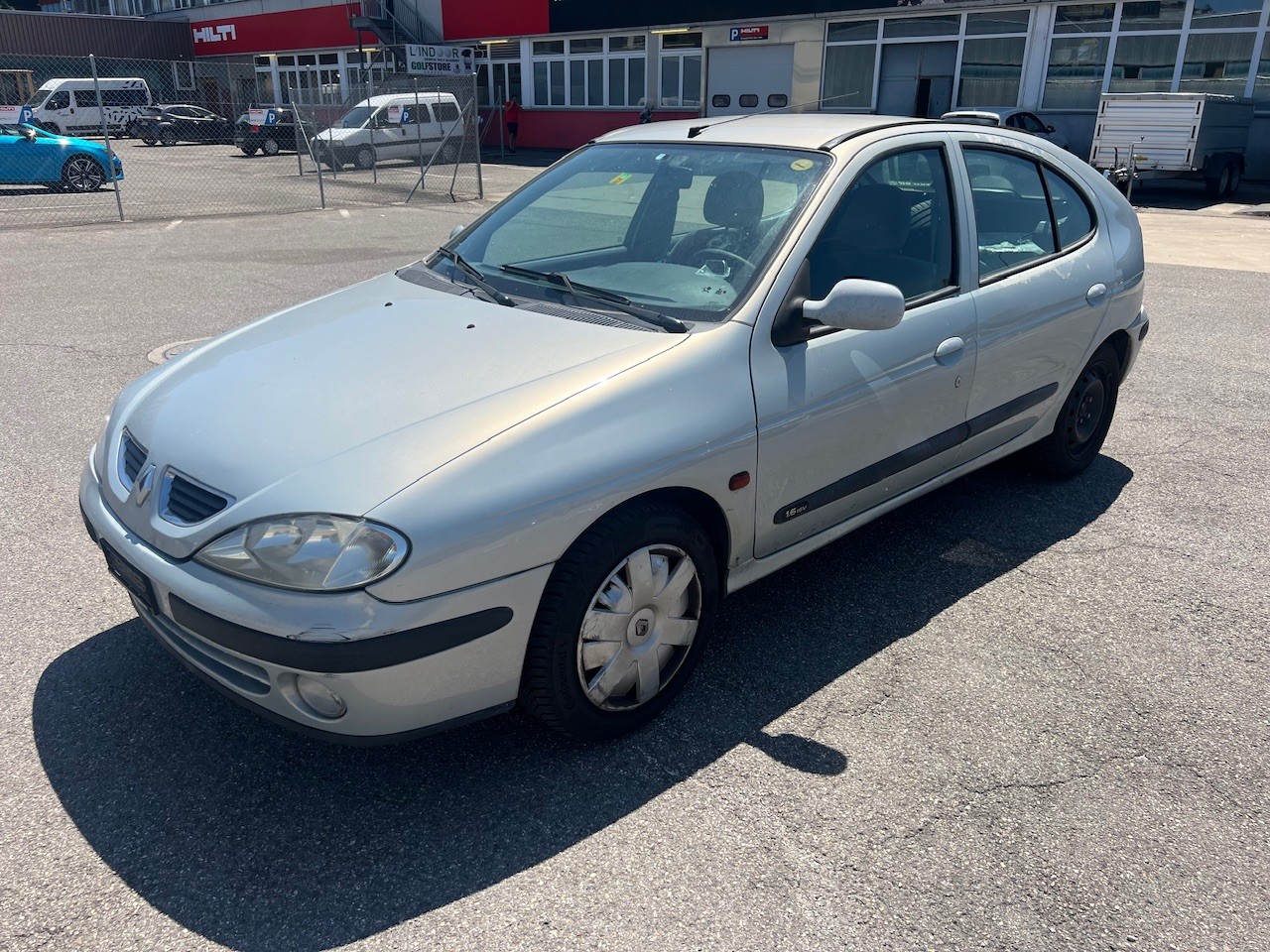 RENAULT Mégane 1.6 16V Expression Suisse