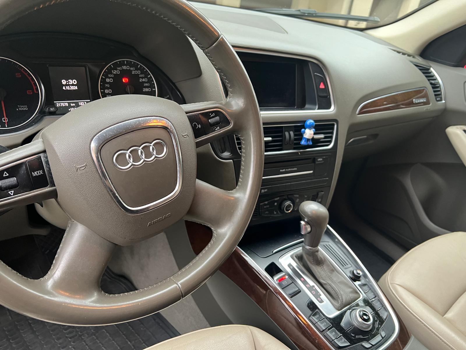 AUDI Q5 2.0 TDI quattro S-tronic