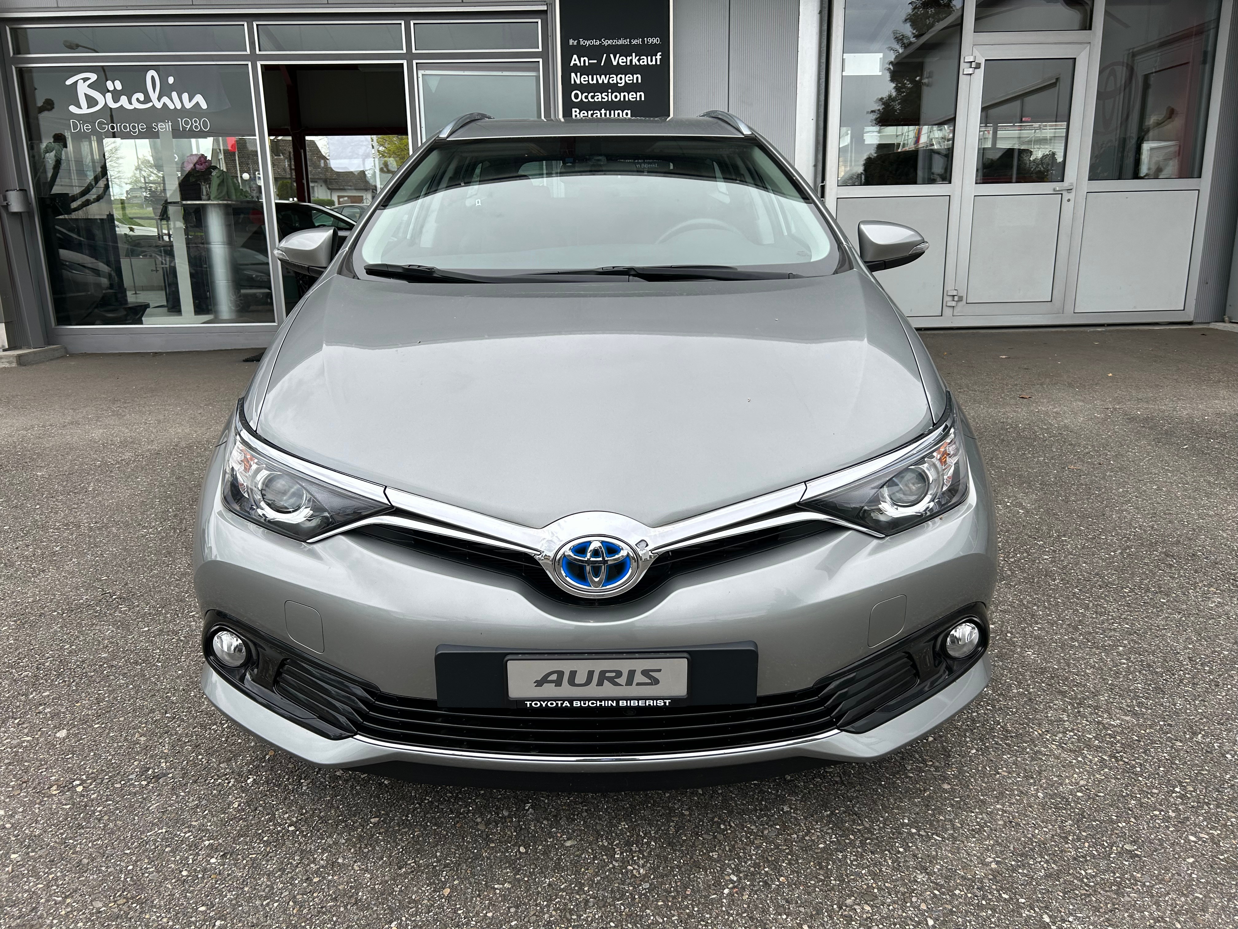 TOYOTA Auris Touring Sports 1.8 HSD Swiss Trend e-CVT