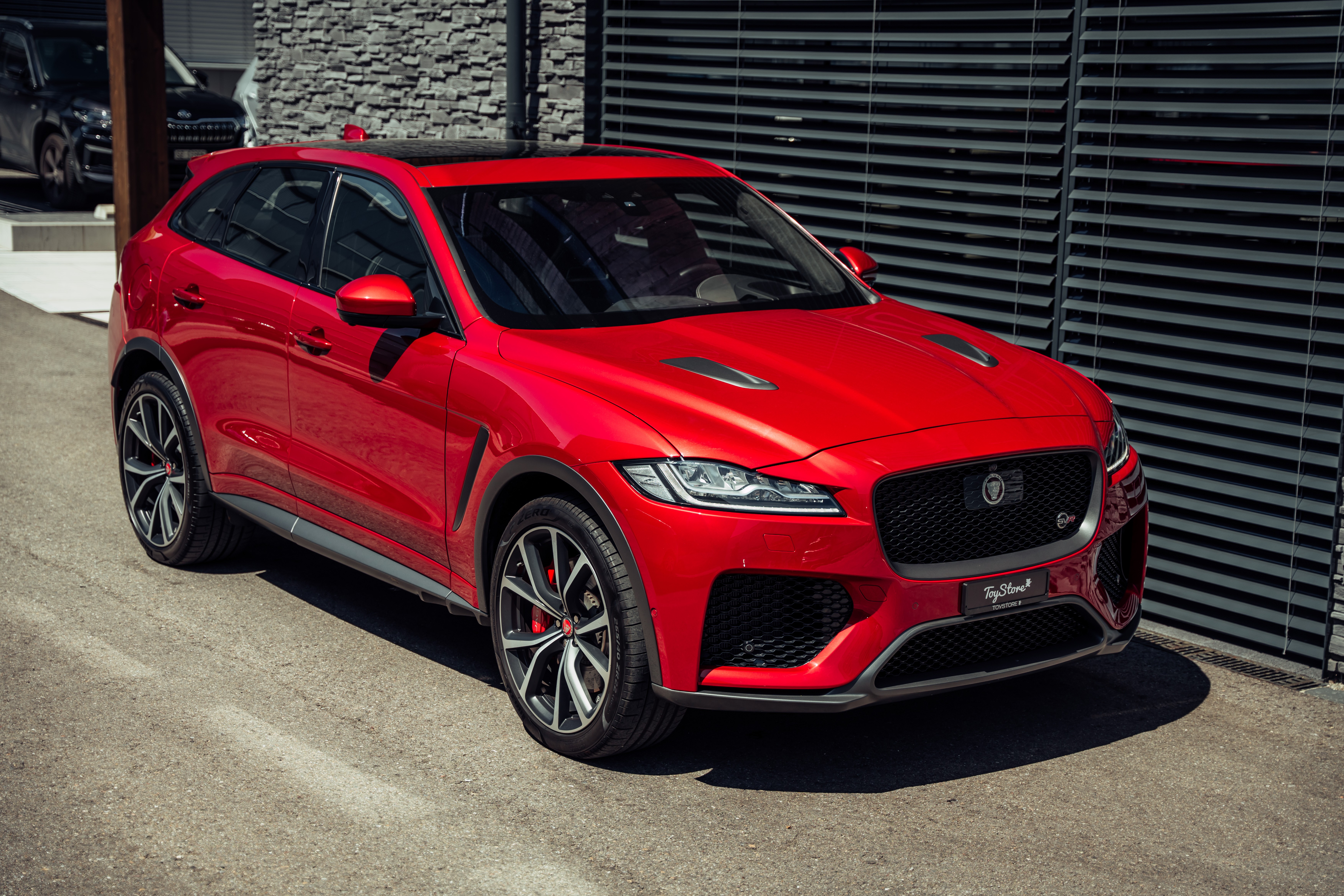 JAGUAR F-Pace 5.0 V8 SVR AWD Automatik