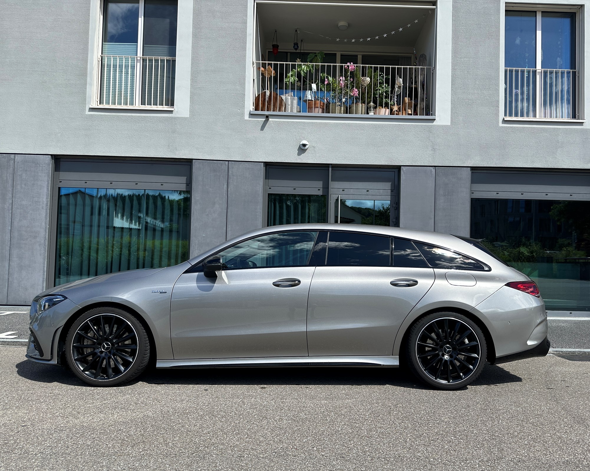 MERCEDES-BENZ CLA Shooting Brake 35 AMG 4Matic 7G-DCT