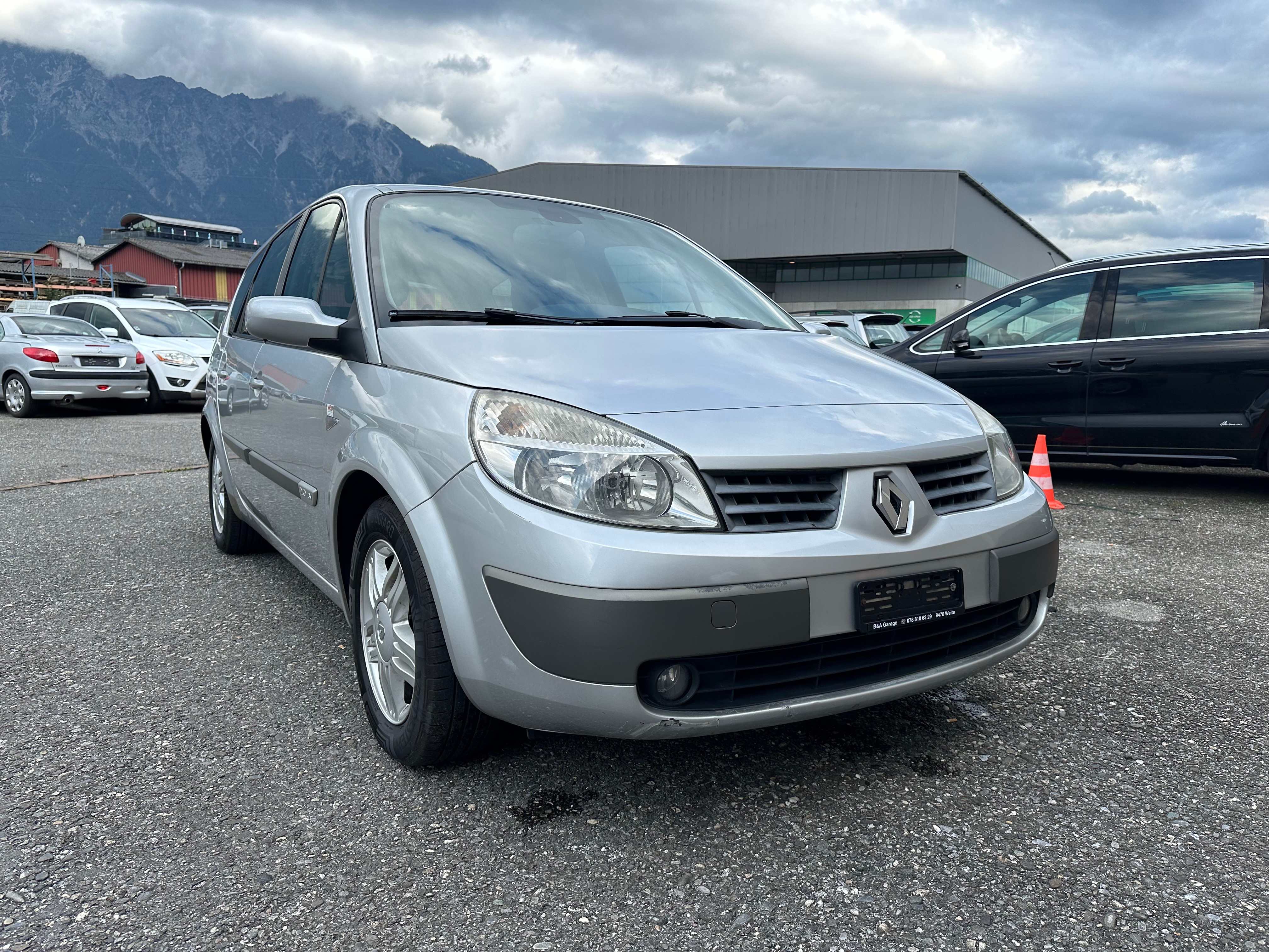 RENAULT Grand Scénic 2.0 16V Privilège Luxe