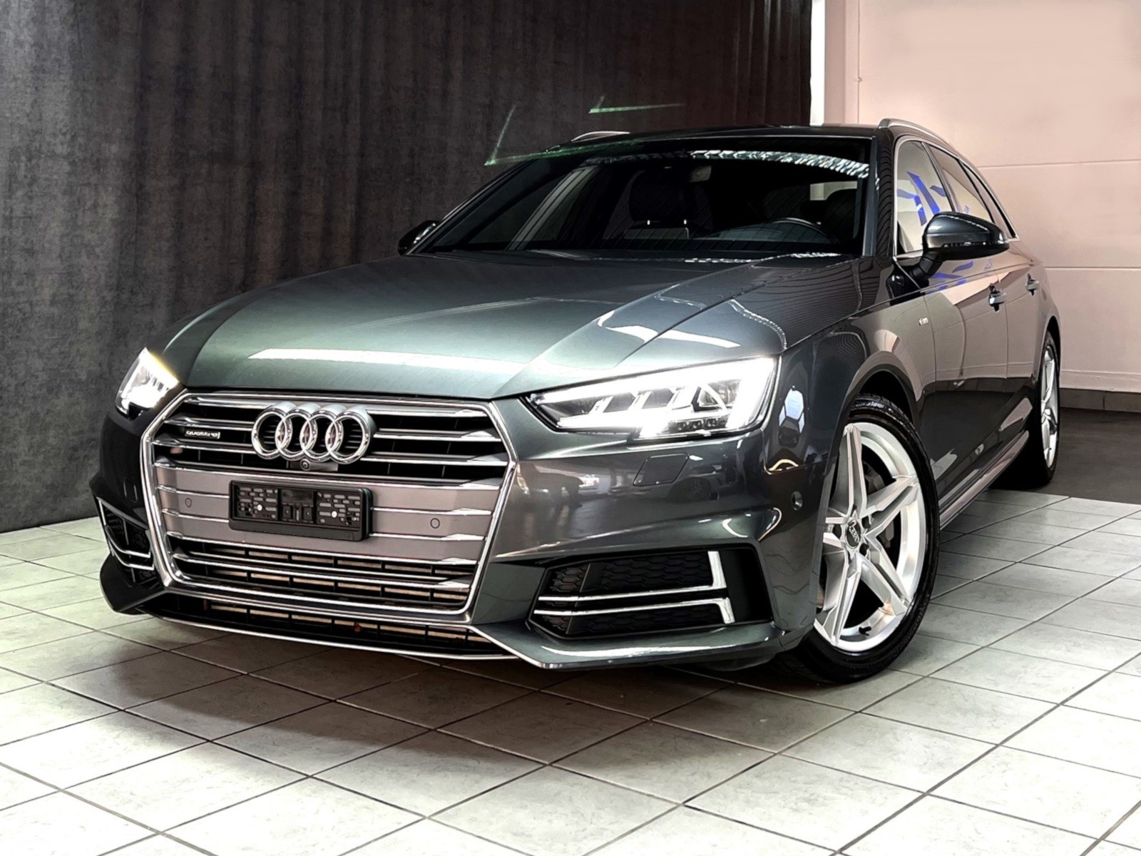 AUDI A4 Avant 3.0 TDI Sport quattro tiptronic