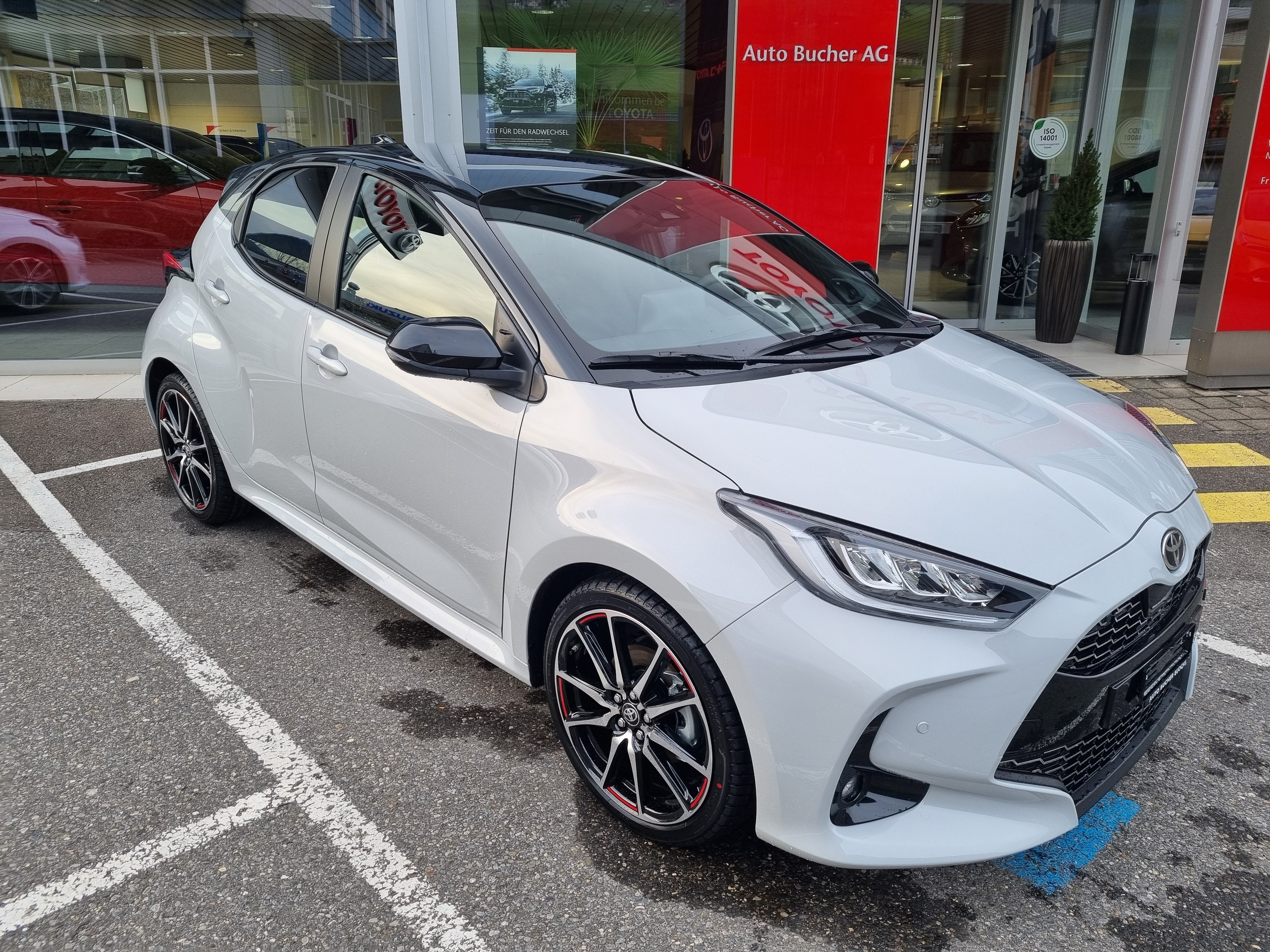 TOYOTA Yaris 1.5 GR Sport e-CVT