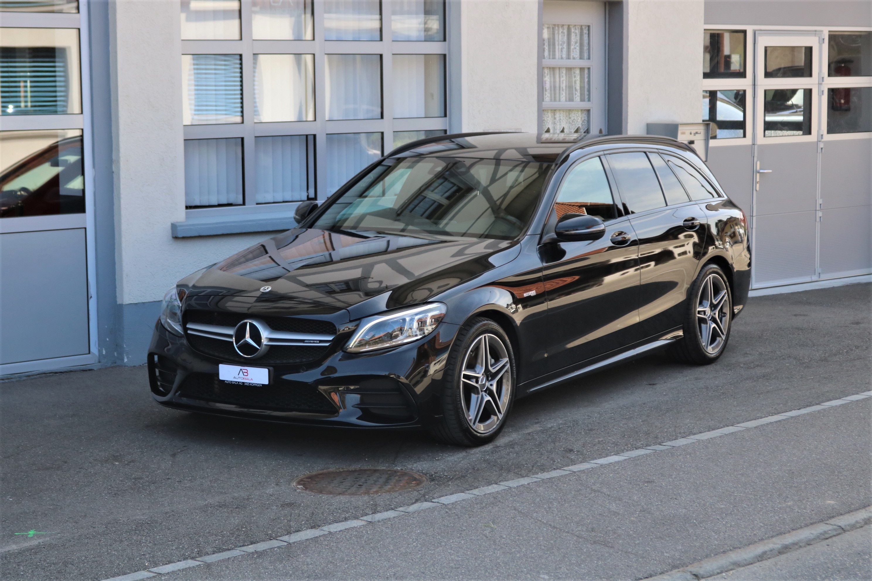 MERCEDES-BENZ C 43 AMG 4Matic 9G-Tronic 390PS