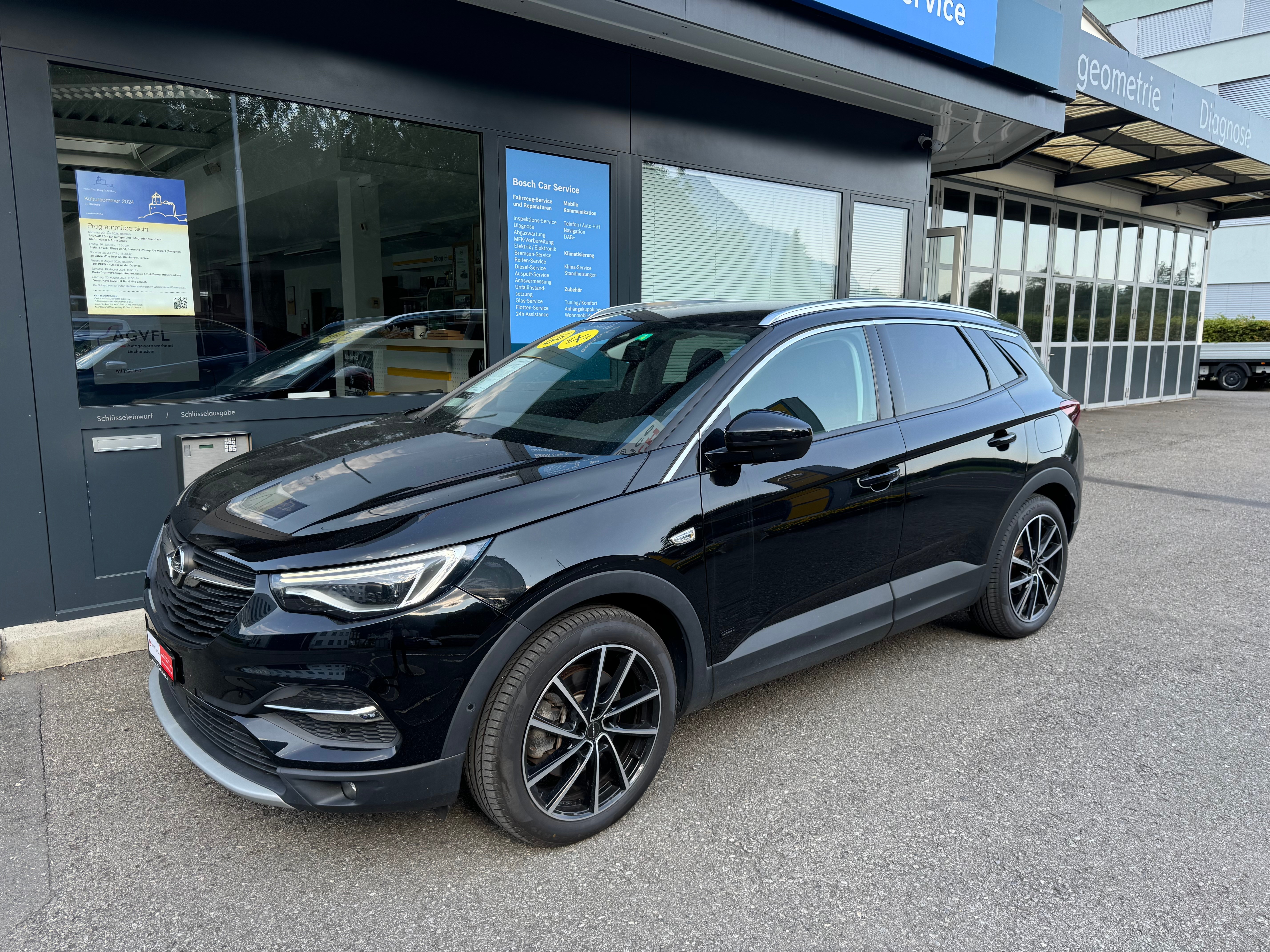 OPEL Grandland X 1.6 Hybrid4 Excellence Automatik