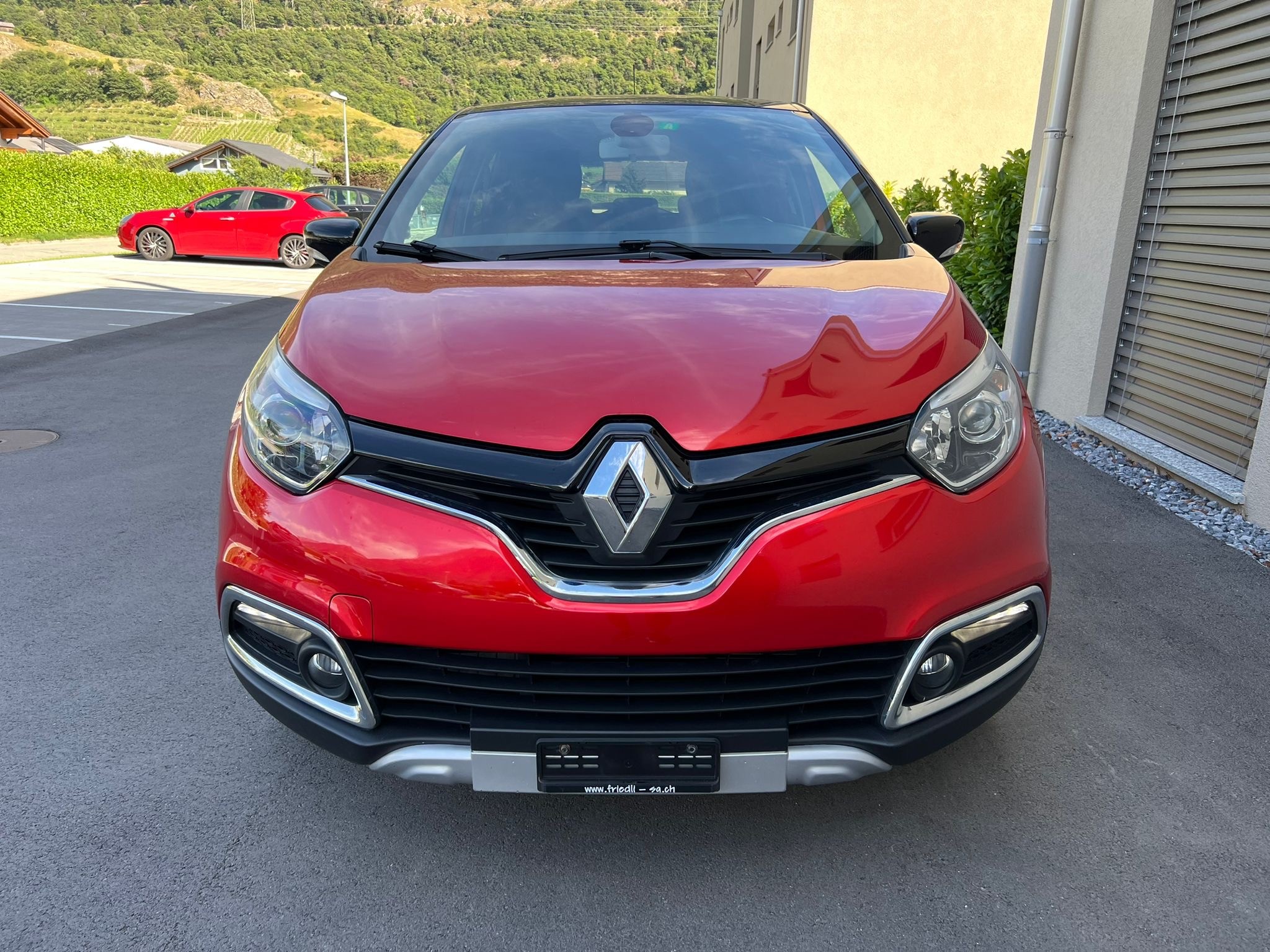 RENAULT Captur 1.2 T Helly Hansen EDC