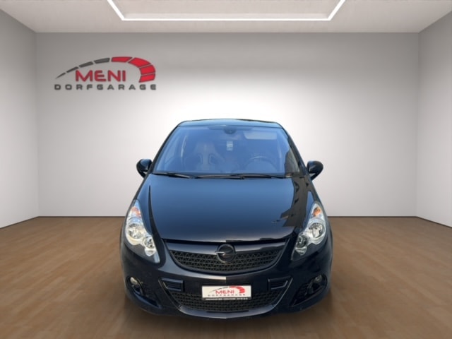 OPEL Corsa 1.6 Turbo OPC