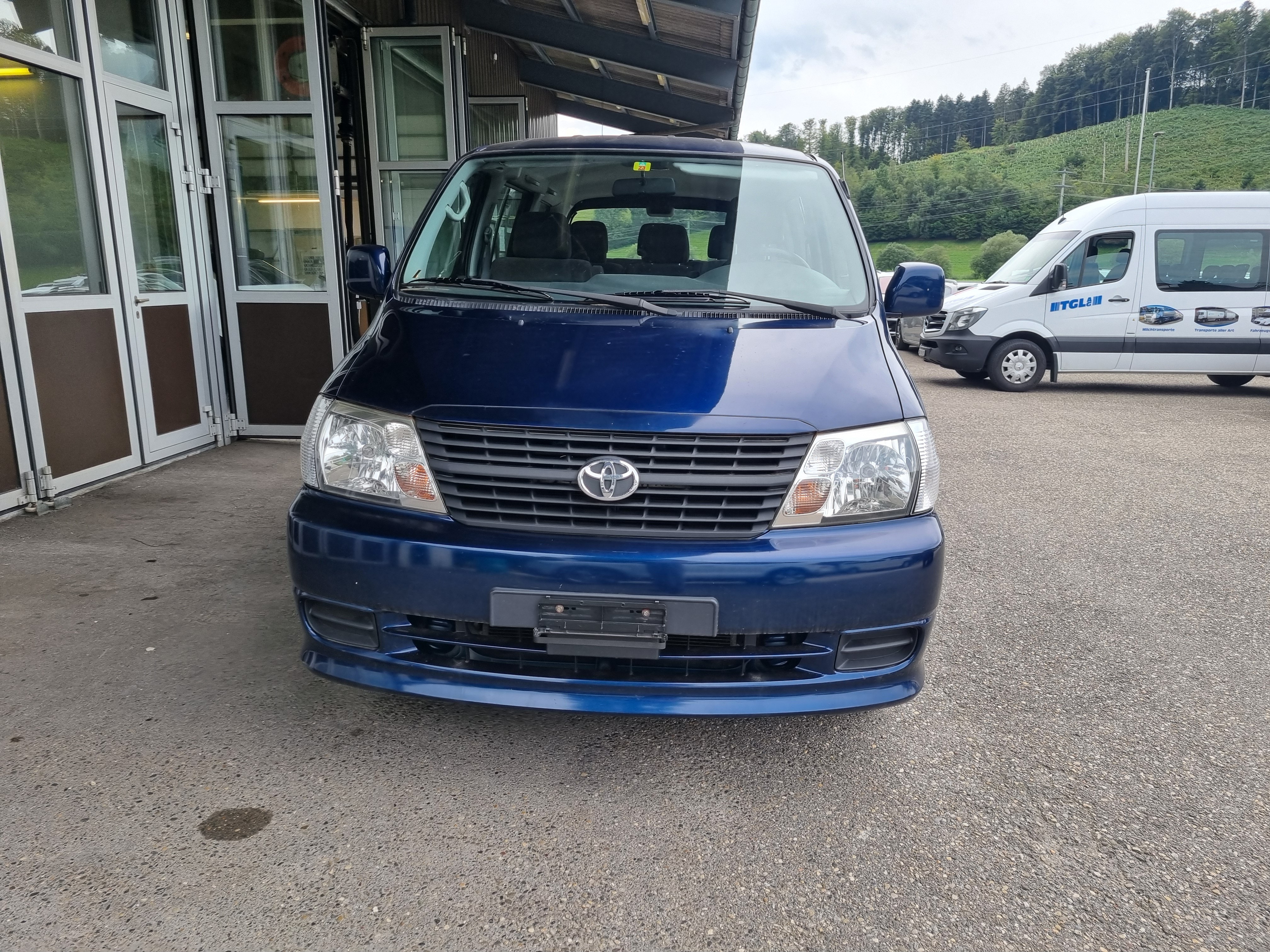 TOYOTA Hiace D-4D Wagon SWB