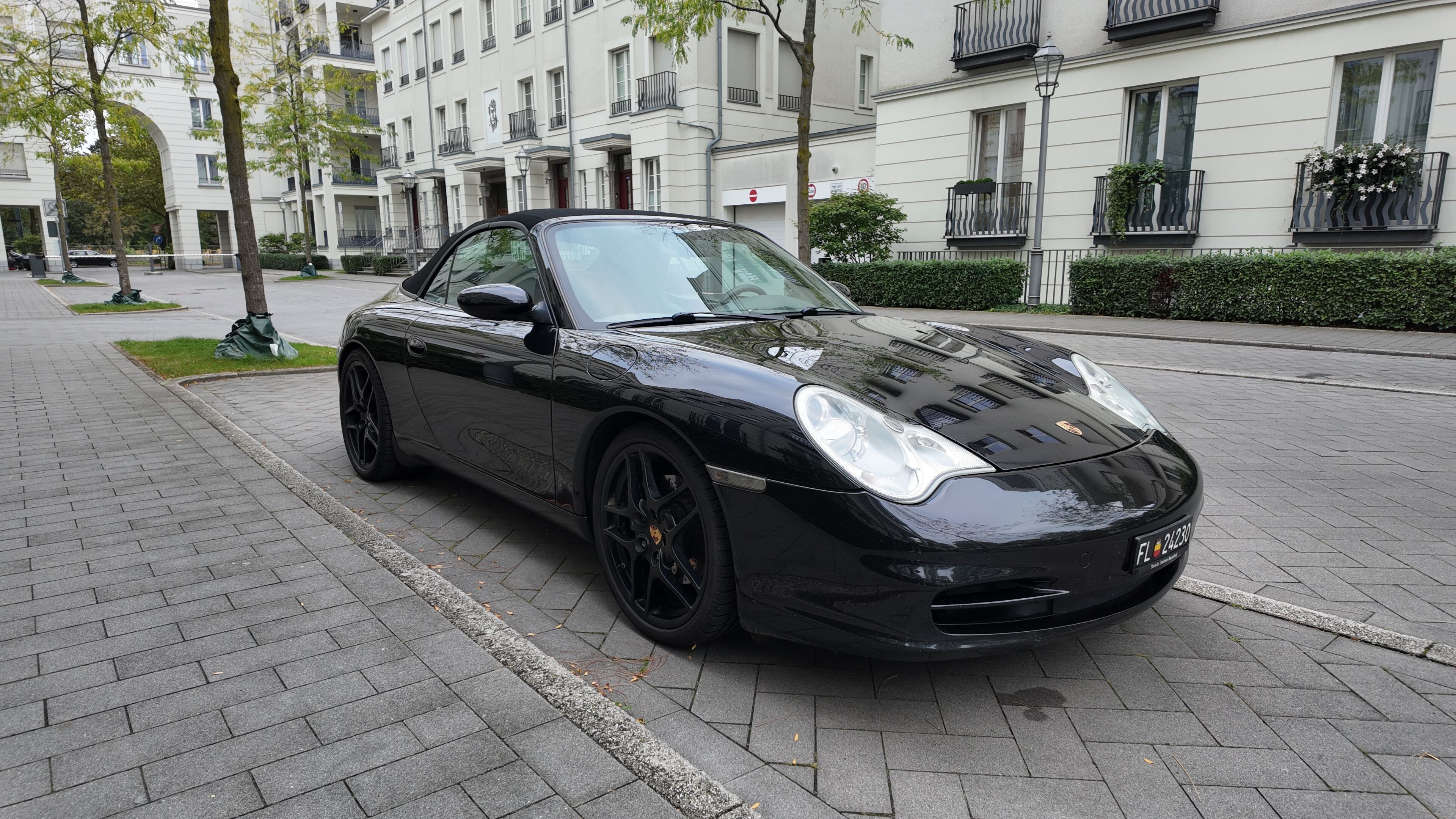 PORSCHE 911 Carrera Cabrio