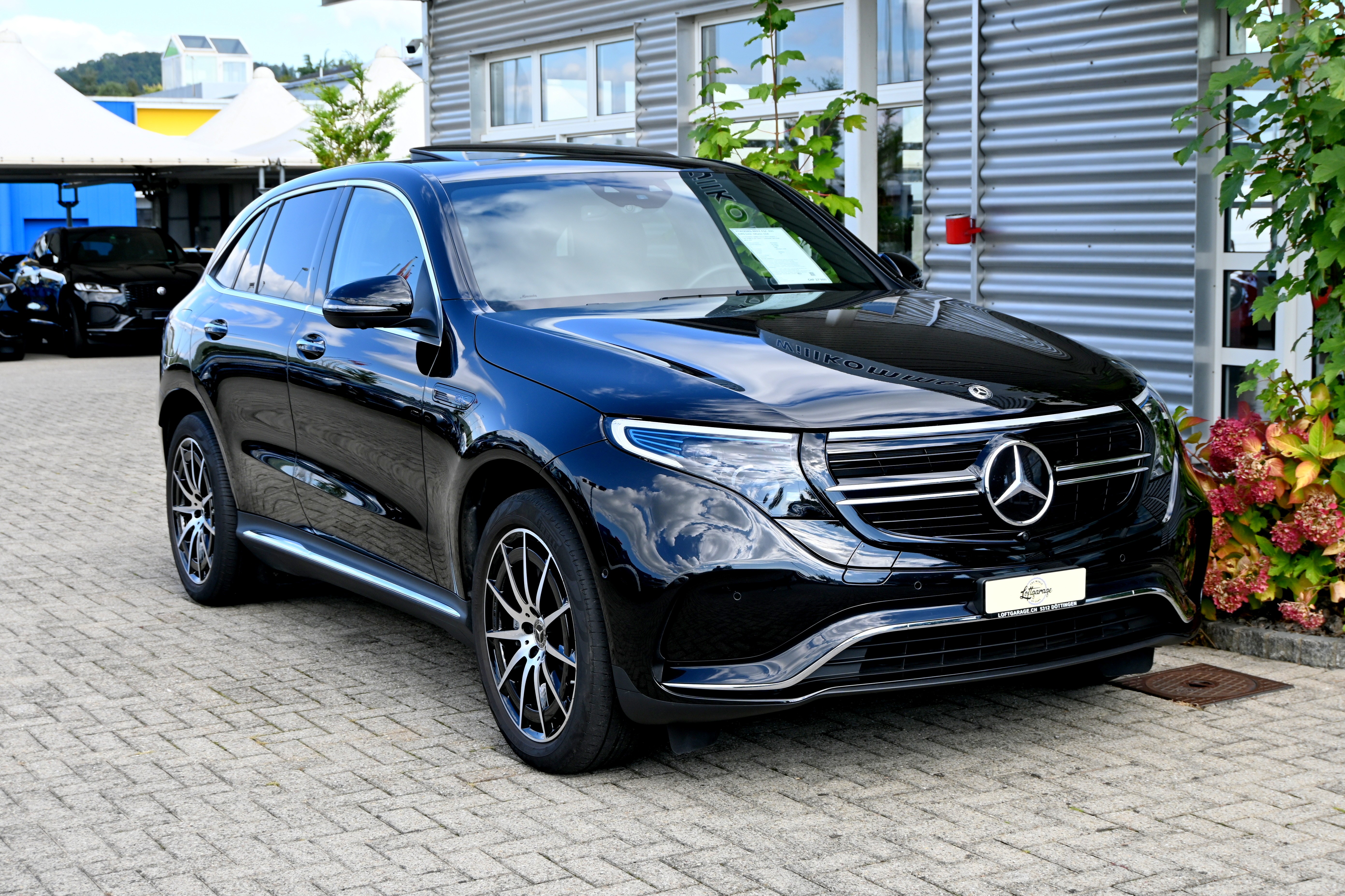 MERCEDES-BENZ EQC 400 AMG Line 4Matic (CH Auto) Voll-Ausstattung NP:105.865.-