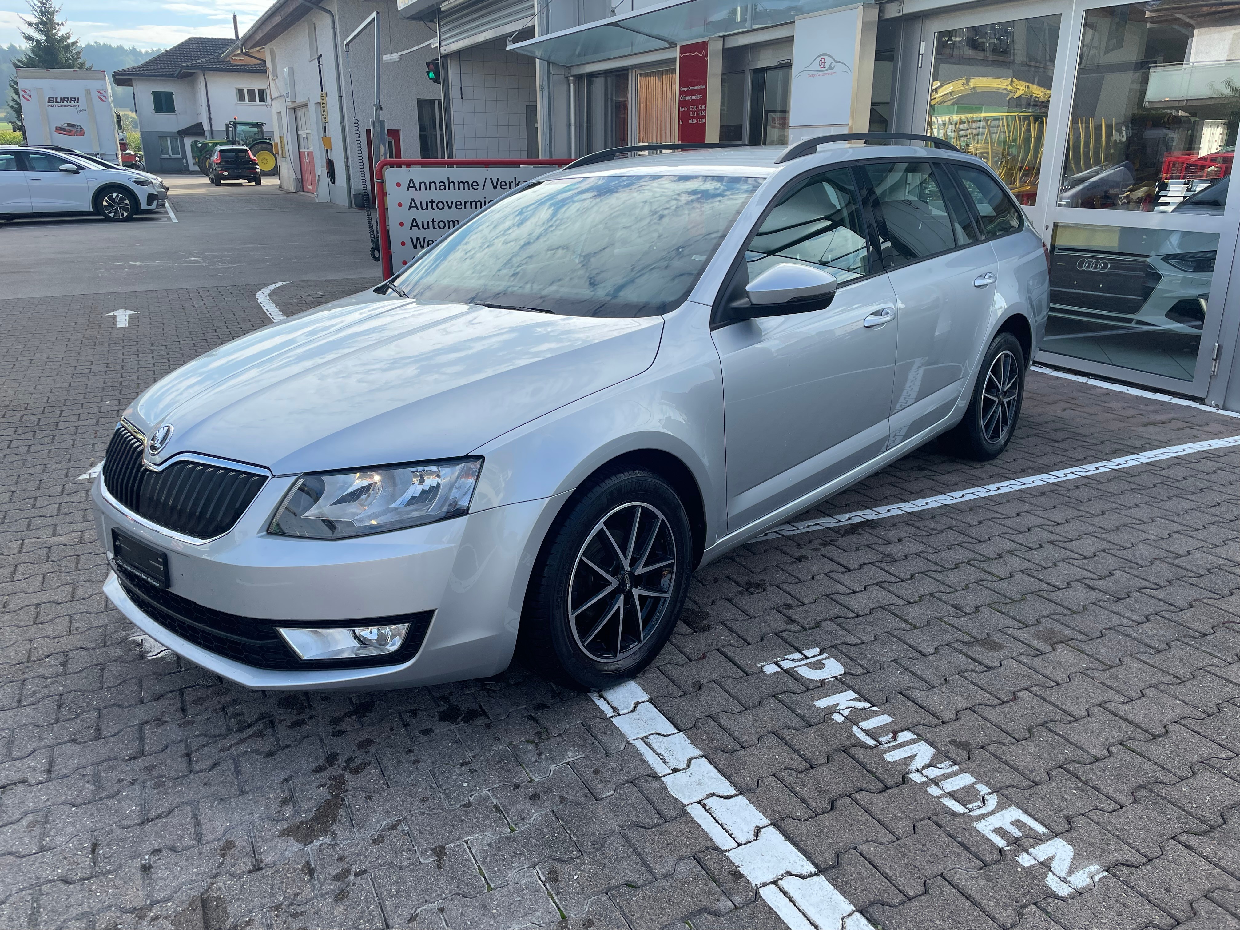 SKODA Octavia Combi 1.6 TDI Ambition DSG