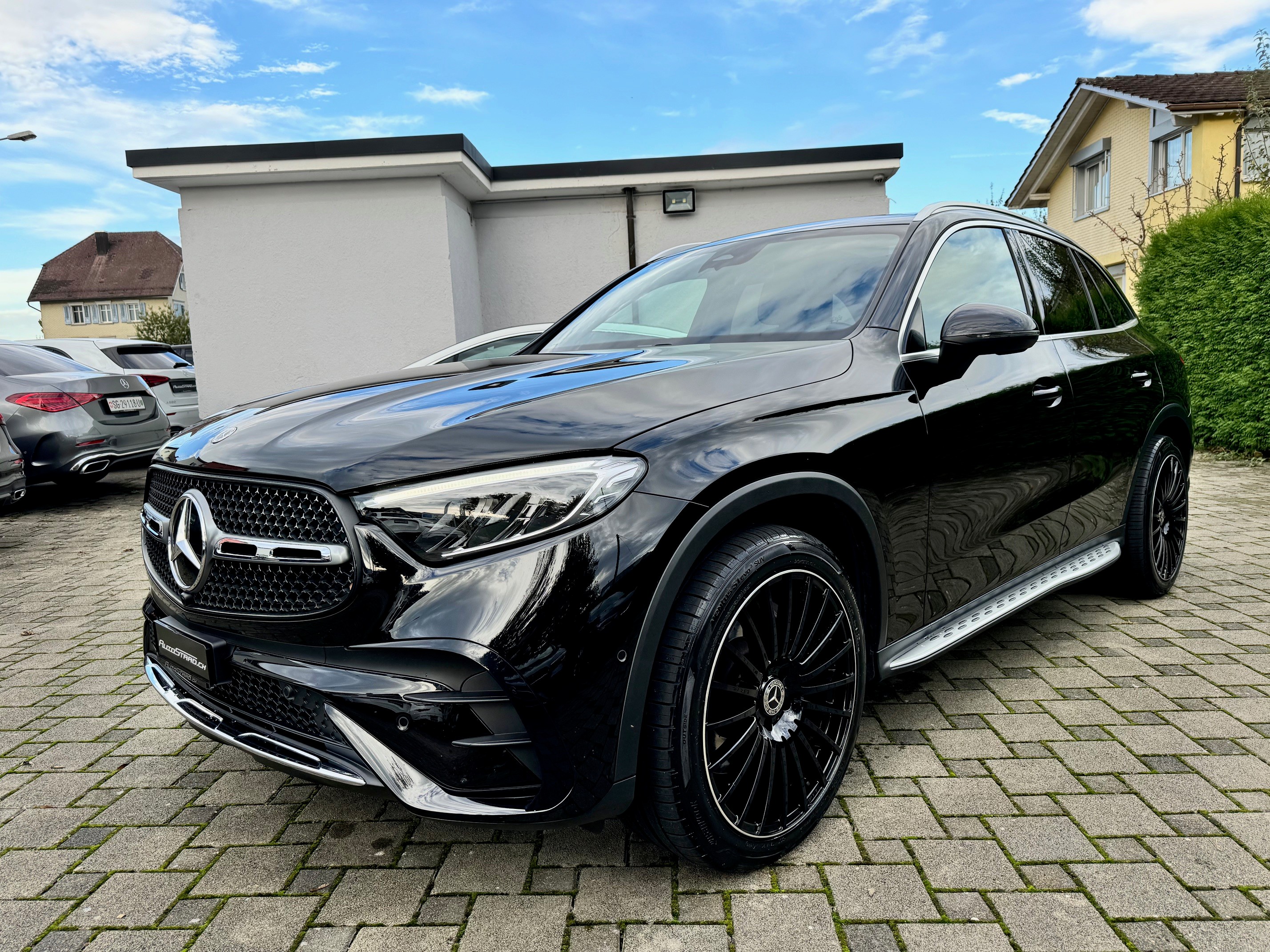 MERCEDES-BENZ GLC 300 4Matic AMG Line 9G-Tronic