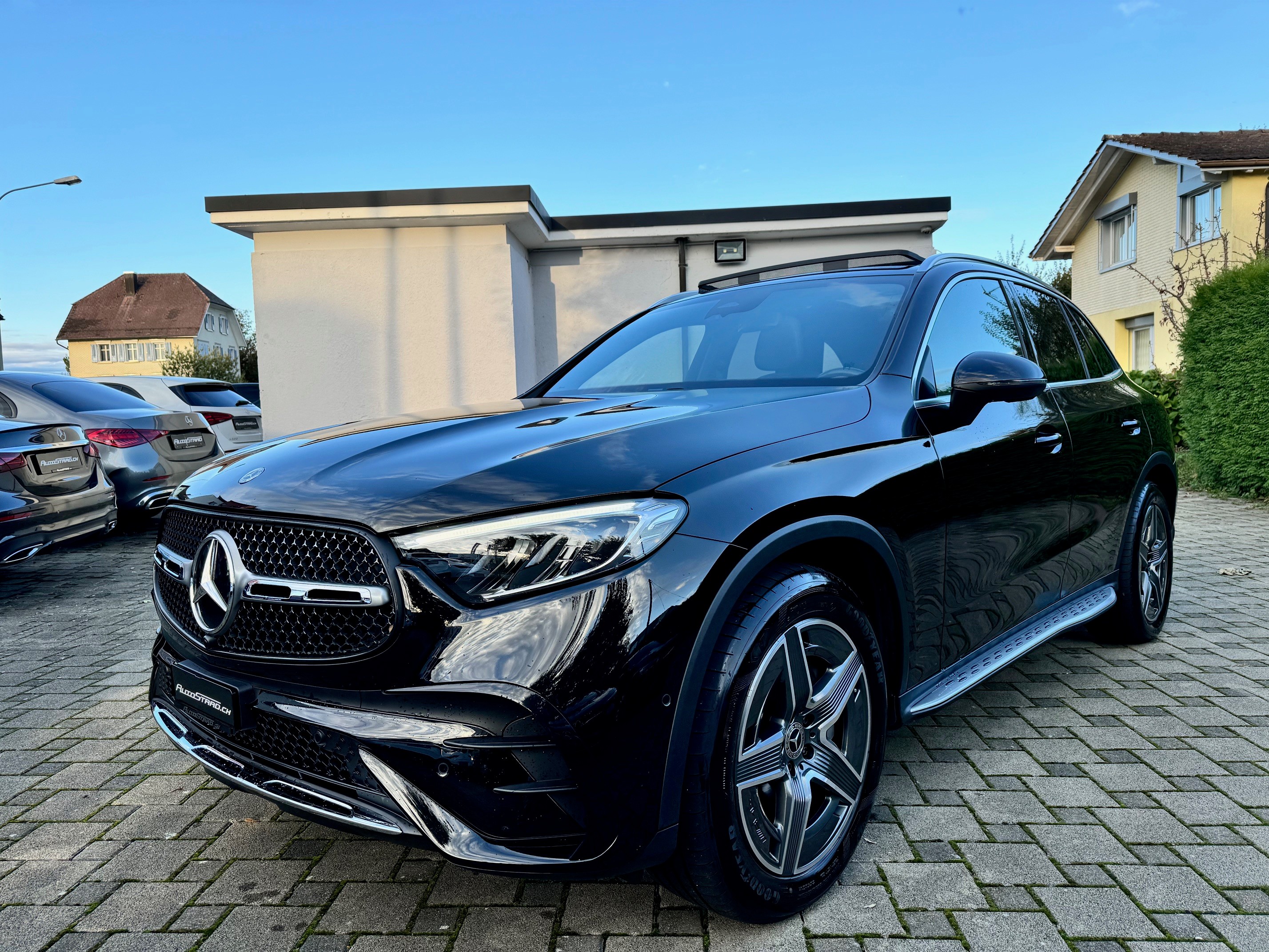 MERCEDES-BENZ GLC 300 4Matic AMG Line 9G-Tronic