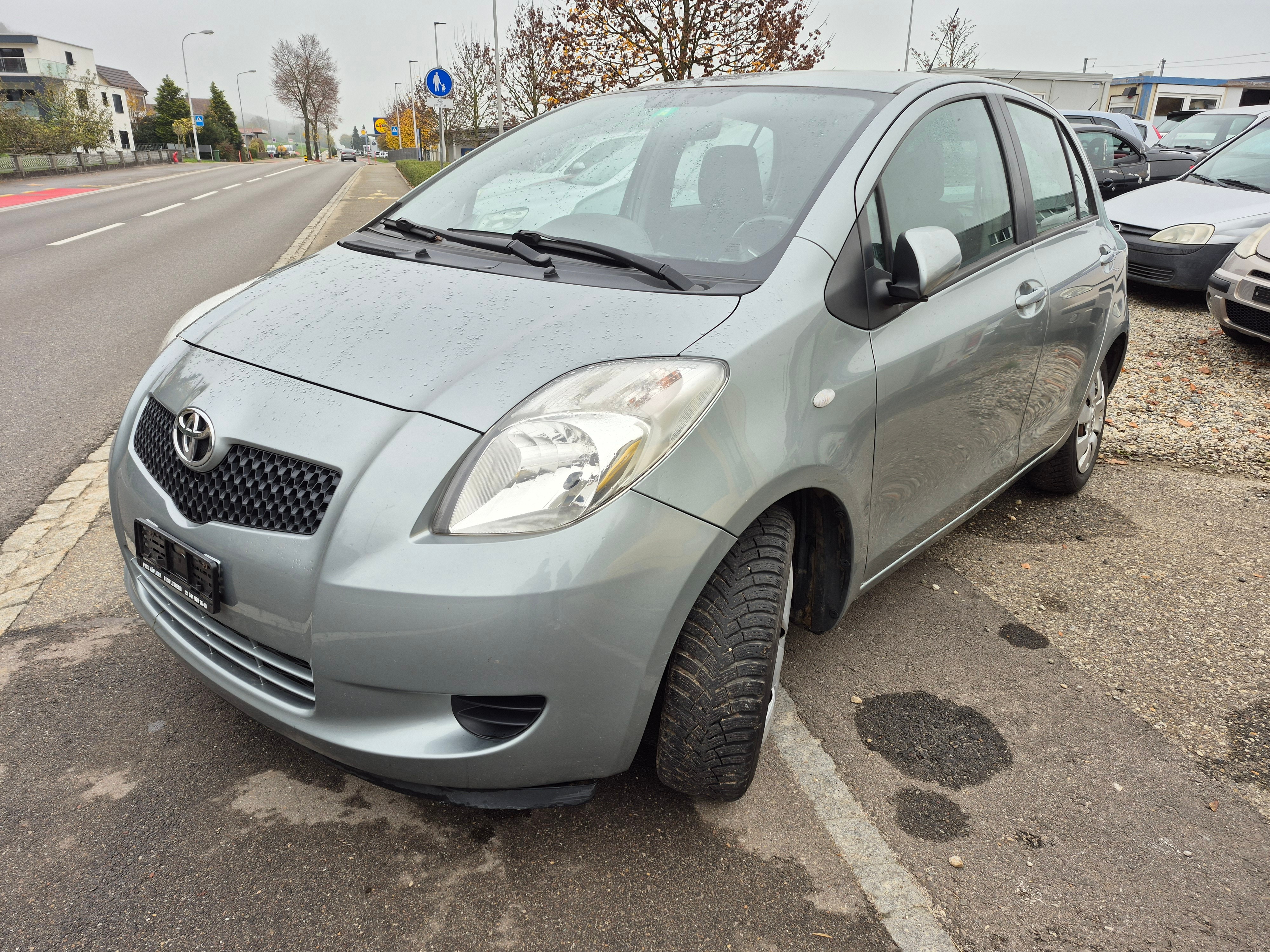 TOYOTA Yaris 1.3 Linea Luna