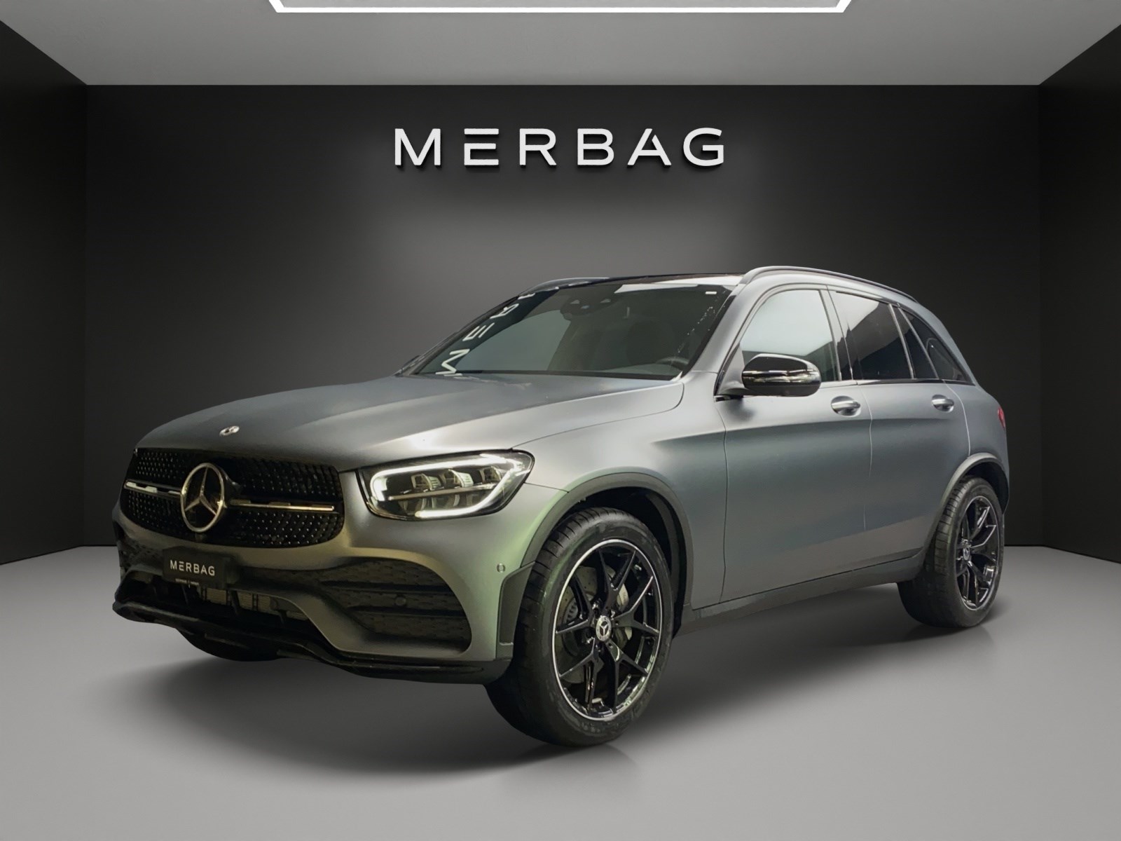 MERCEDES-BENZ GLC 200 AMG Line Plus 4M