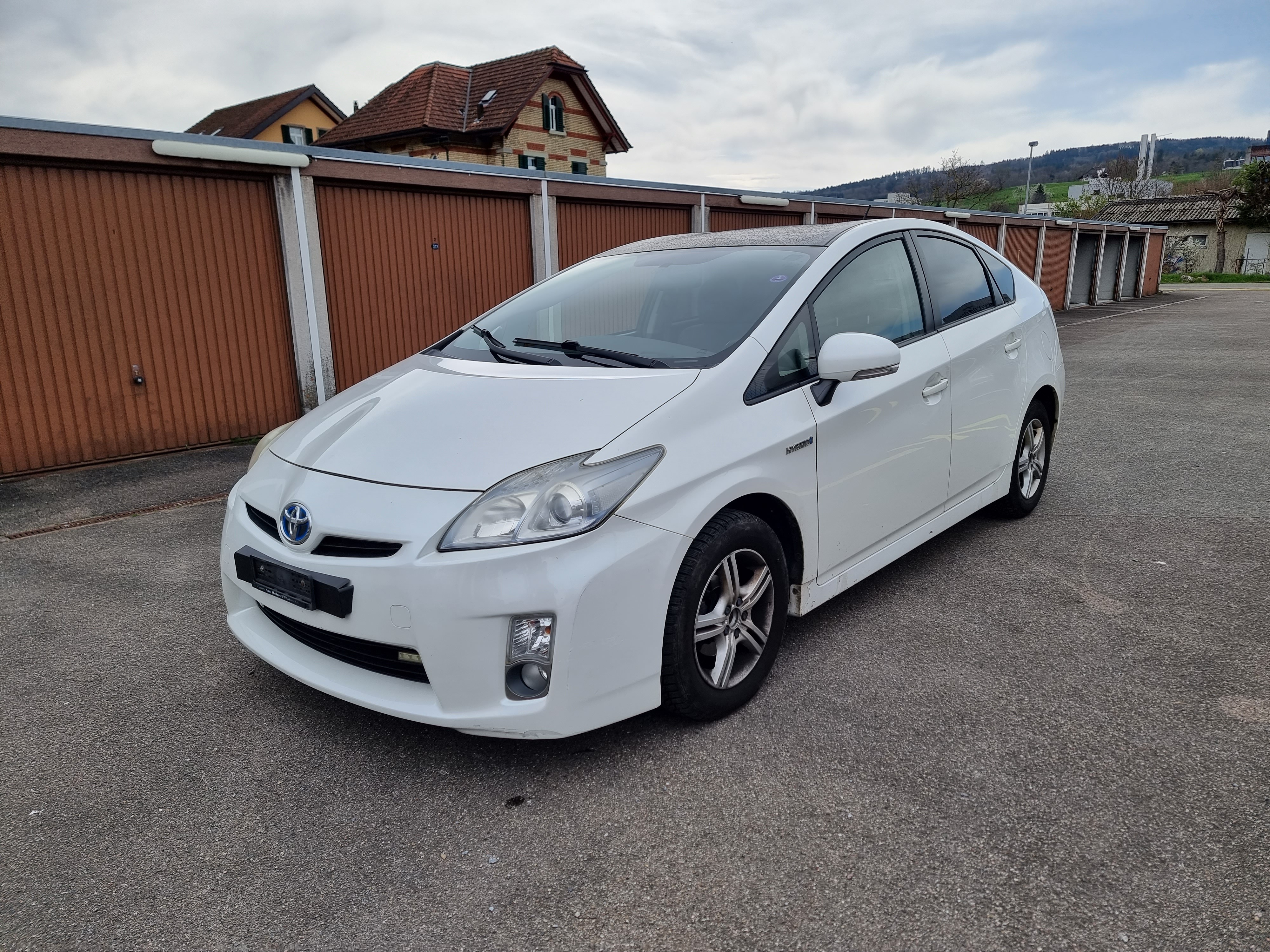 TOYOTA Prius 1.8 16V HSD Sol