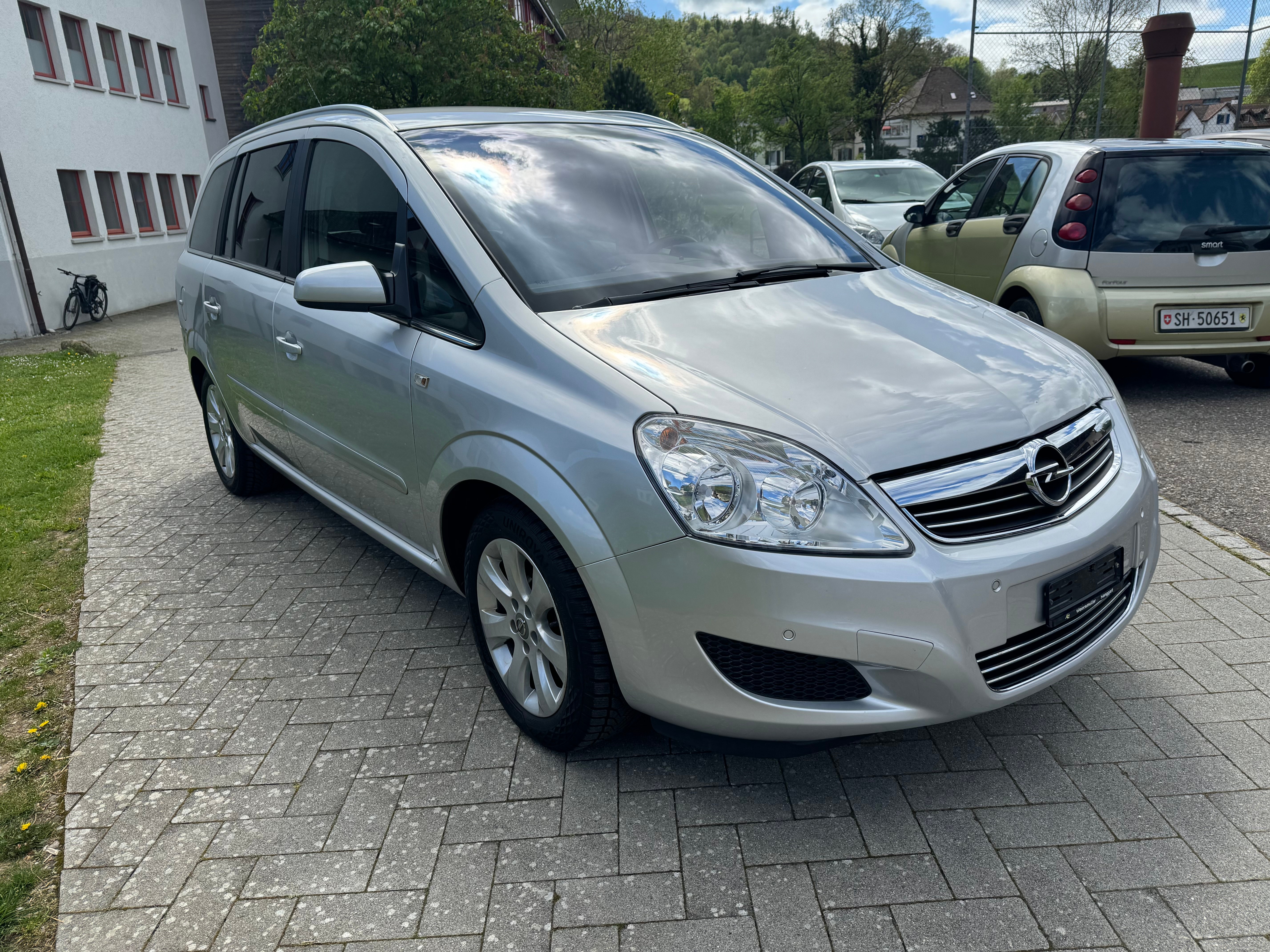 OPEL Zafira 2.2i 16V Enjoy Automatic