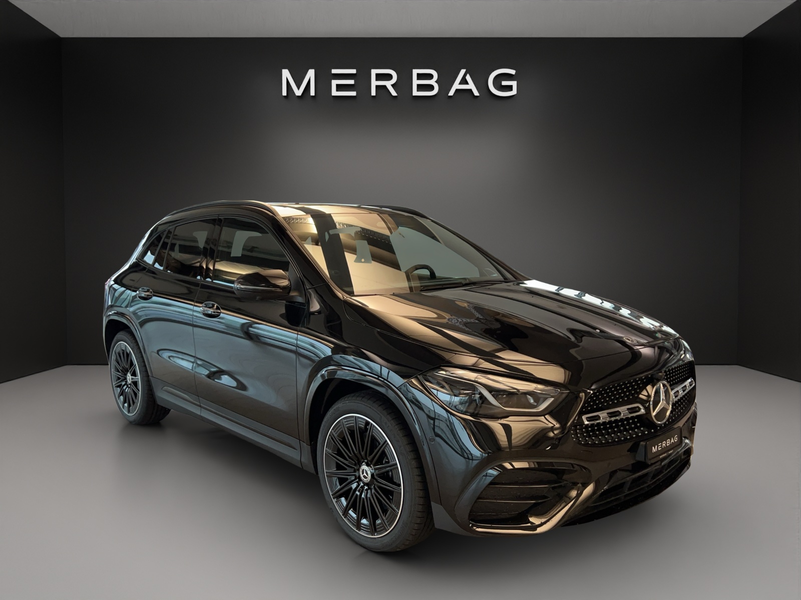 MERCEDES-BENZ GLA 250 4M Swiss Star AMG Line