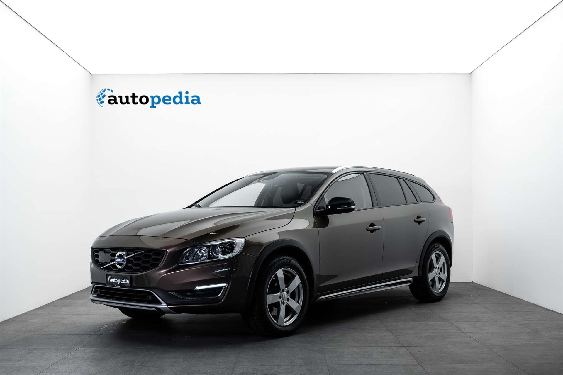 VOLVO V60 Cross Country D4 AWD Momentum Geartronic