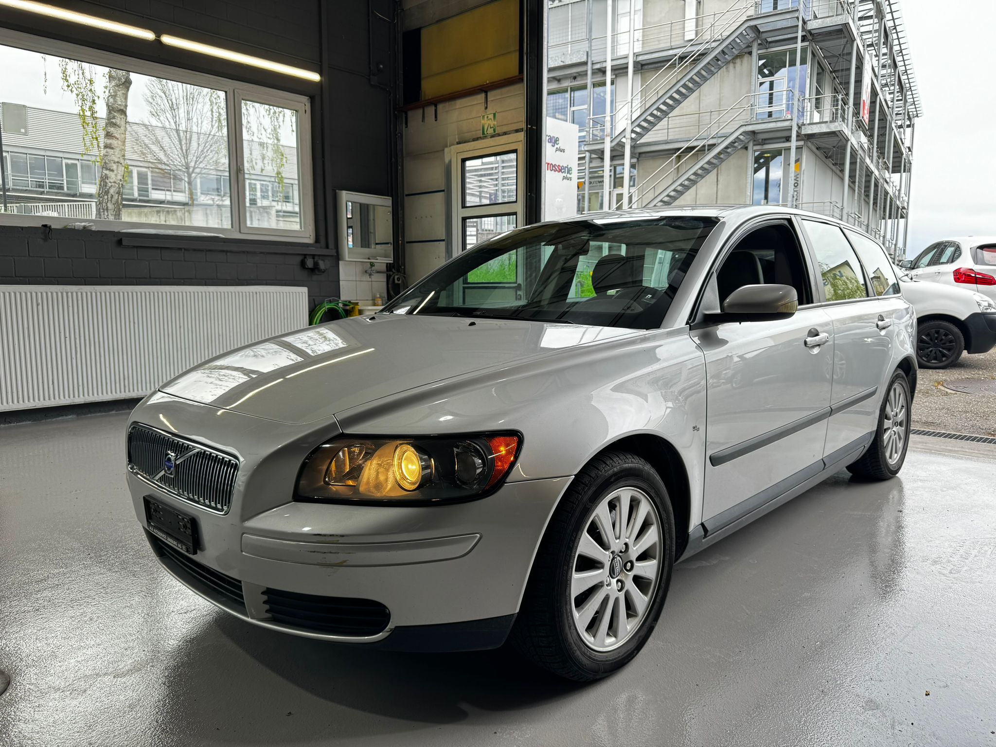 VOLVO V50 2.4I